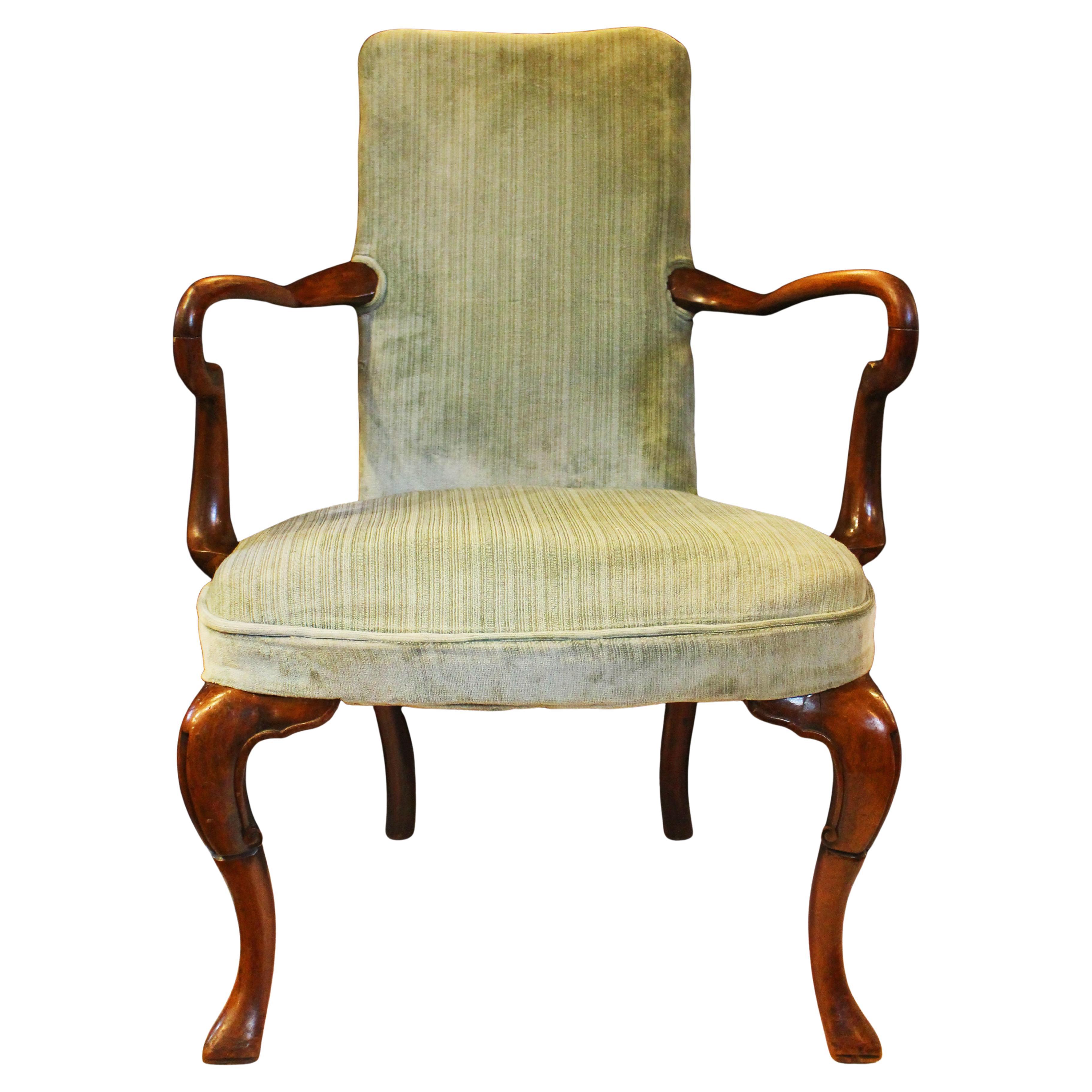 Circa 1735-50 George II Chaise à accoudoir en forme de crosse de berger