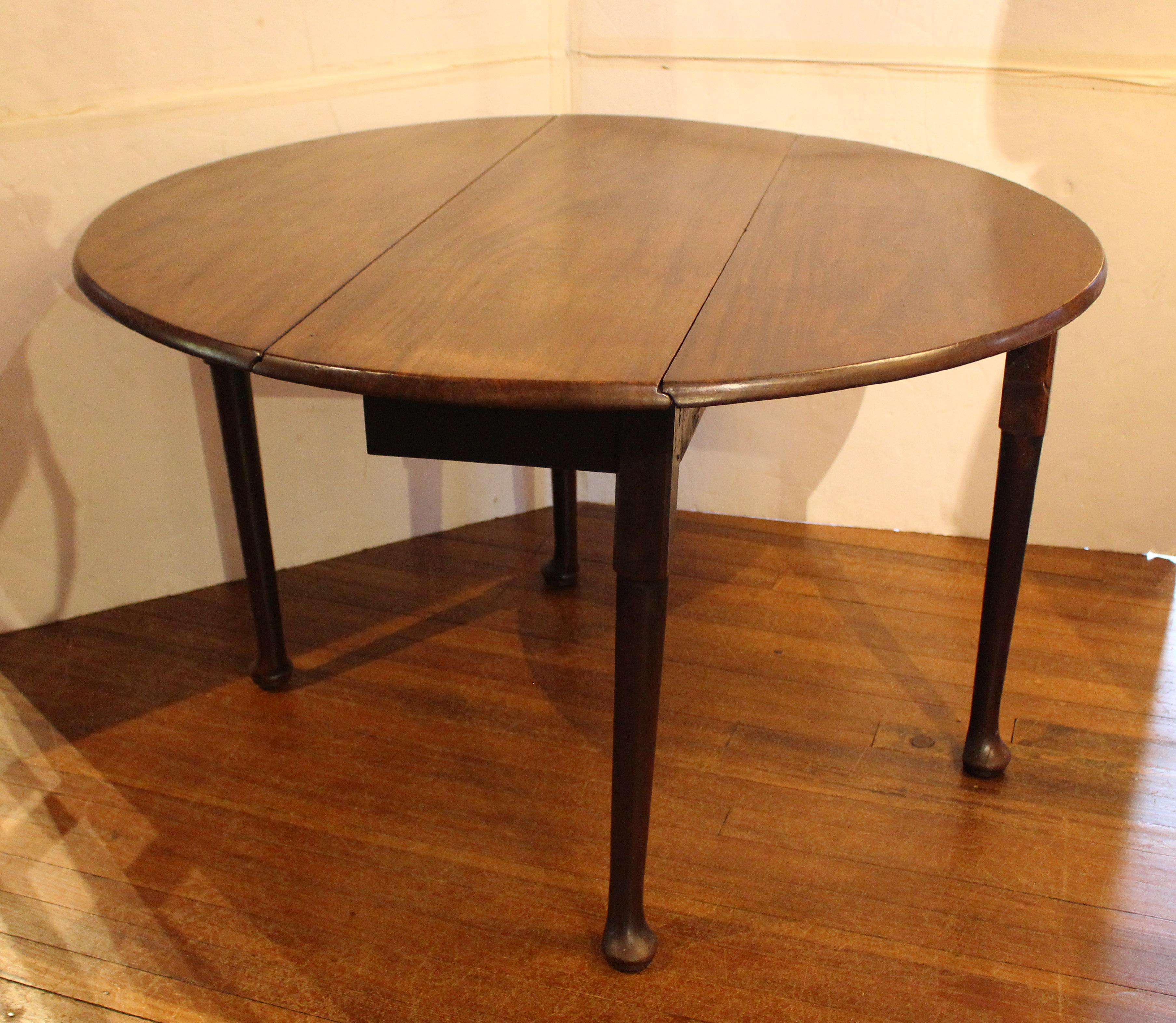 Queen Anne Circa 1740-60 George II English Drop Leaf Table
