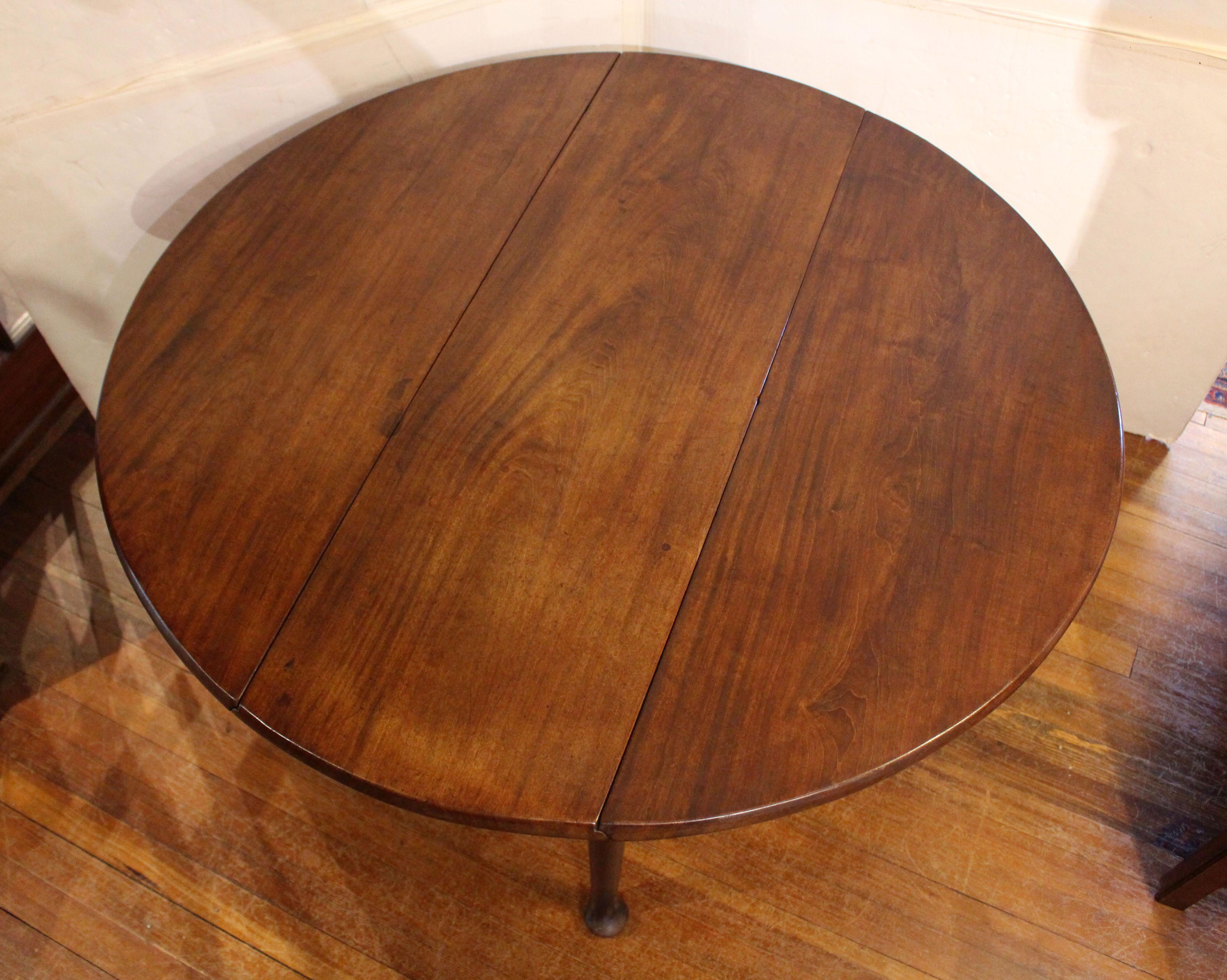 Turned Circa 1740-60 George II English Drop Leaf Table