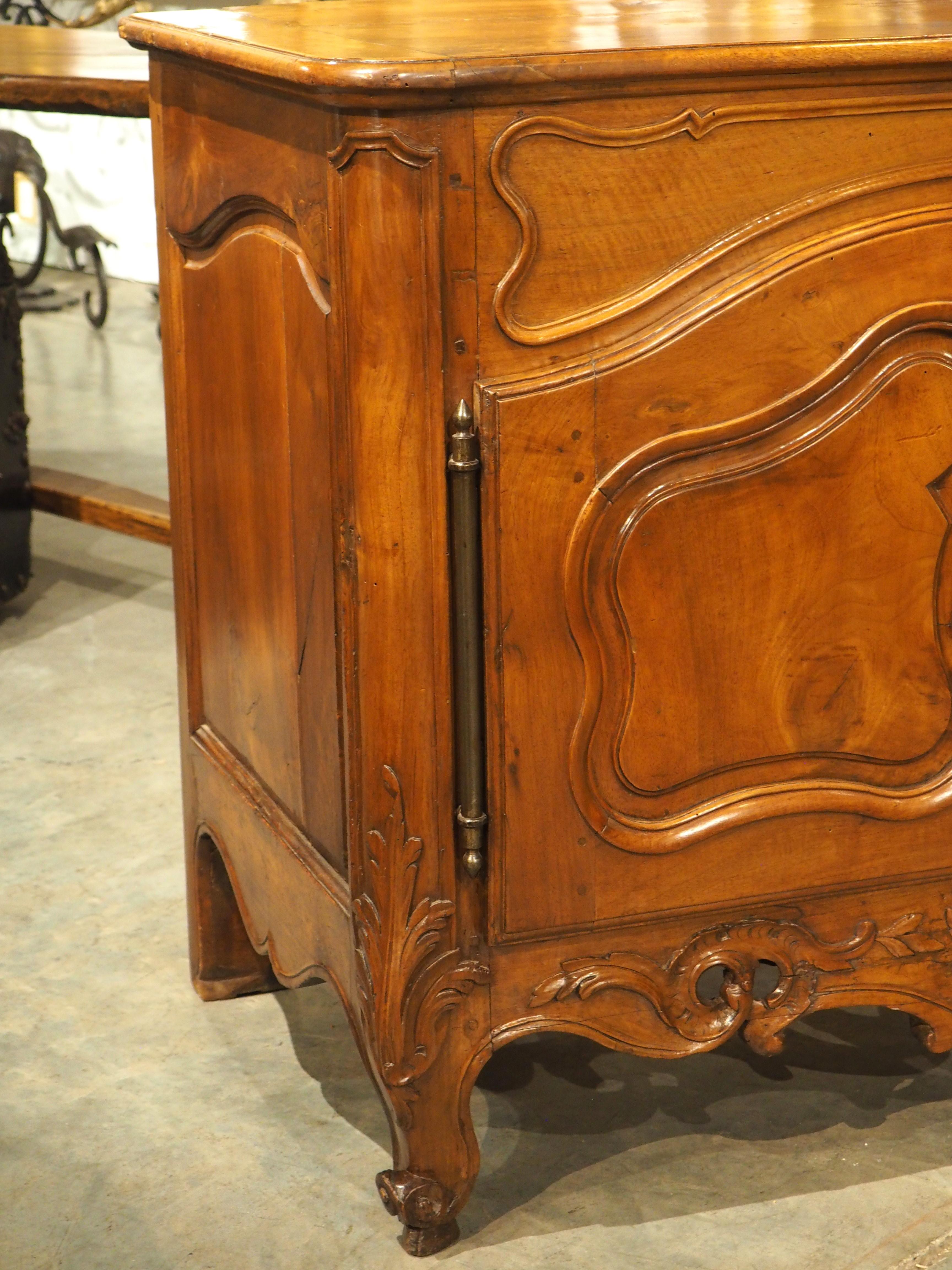 Circa 1750 Carved Walnut Wood Buffet Crédence from Nîmes, France 11