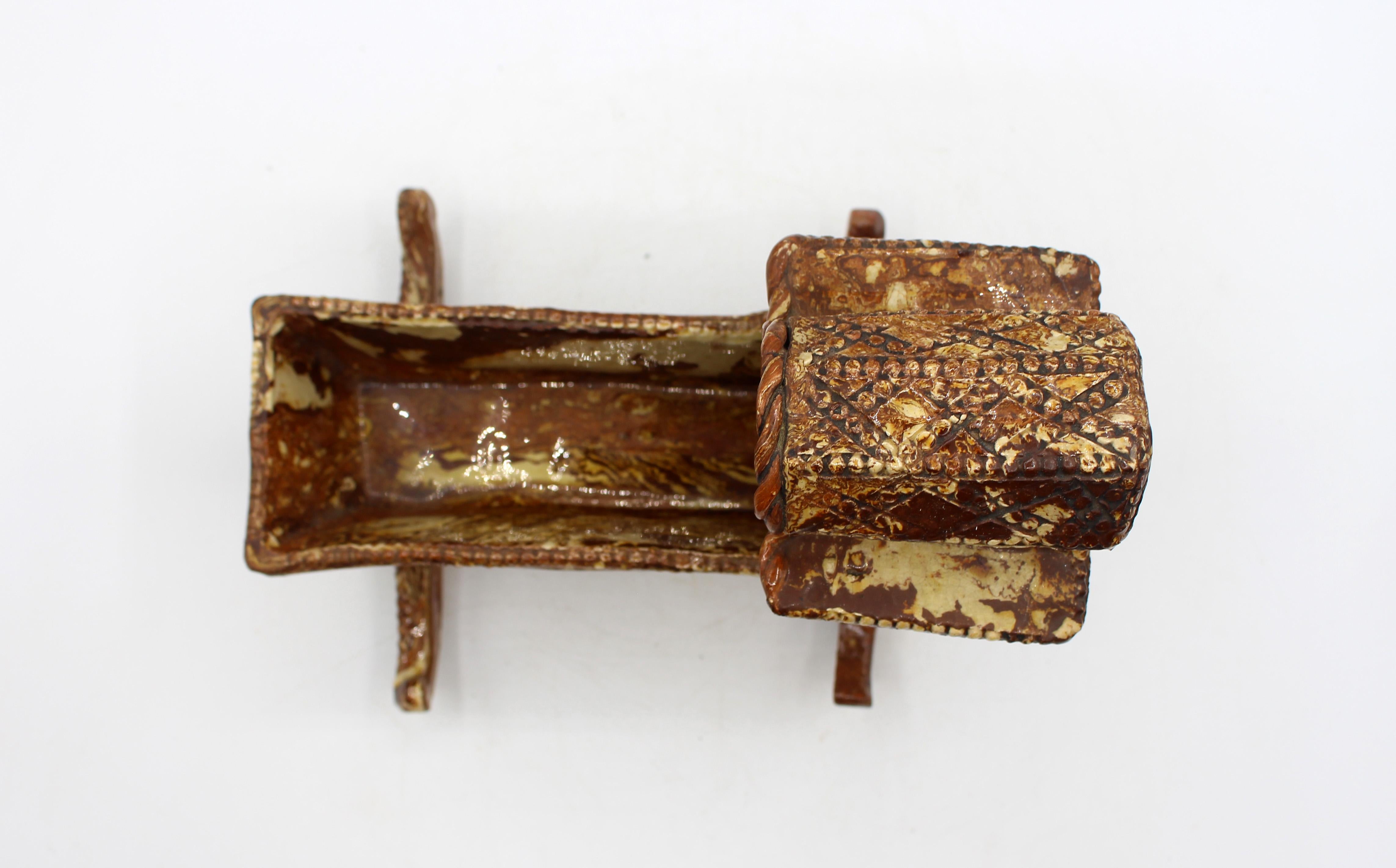 George II Circa 1750 English Miniature Pottery Cradle For Sale