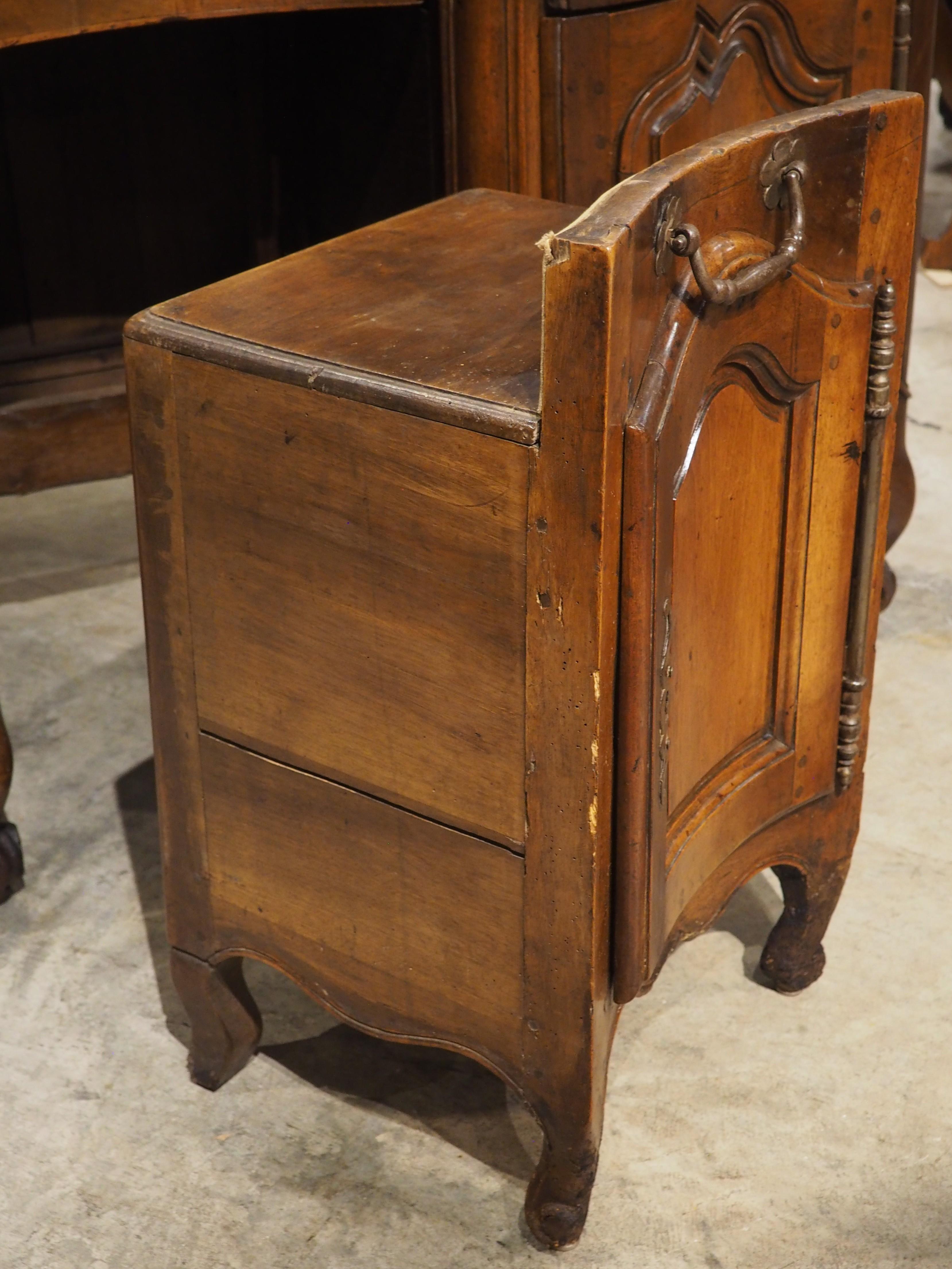 Circa 1750 French Louis XV Period Walnut and Marble Bureau or Petit Buffet For Sale 7