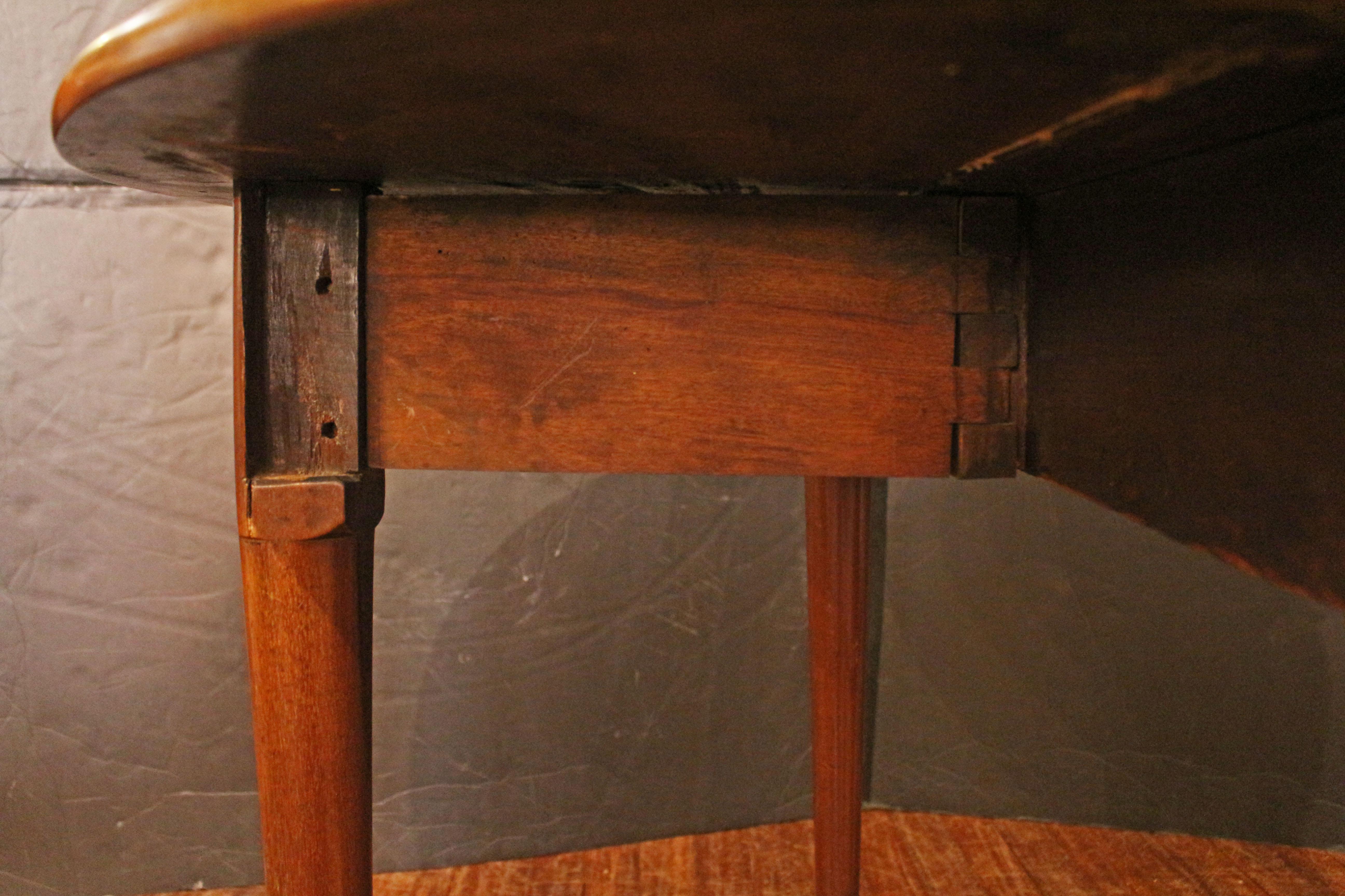 Wood Circa 1750 George II English Oval Drop Leaf Table For Sale