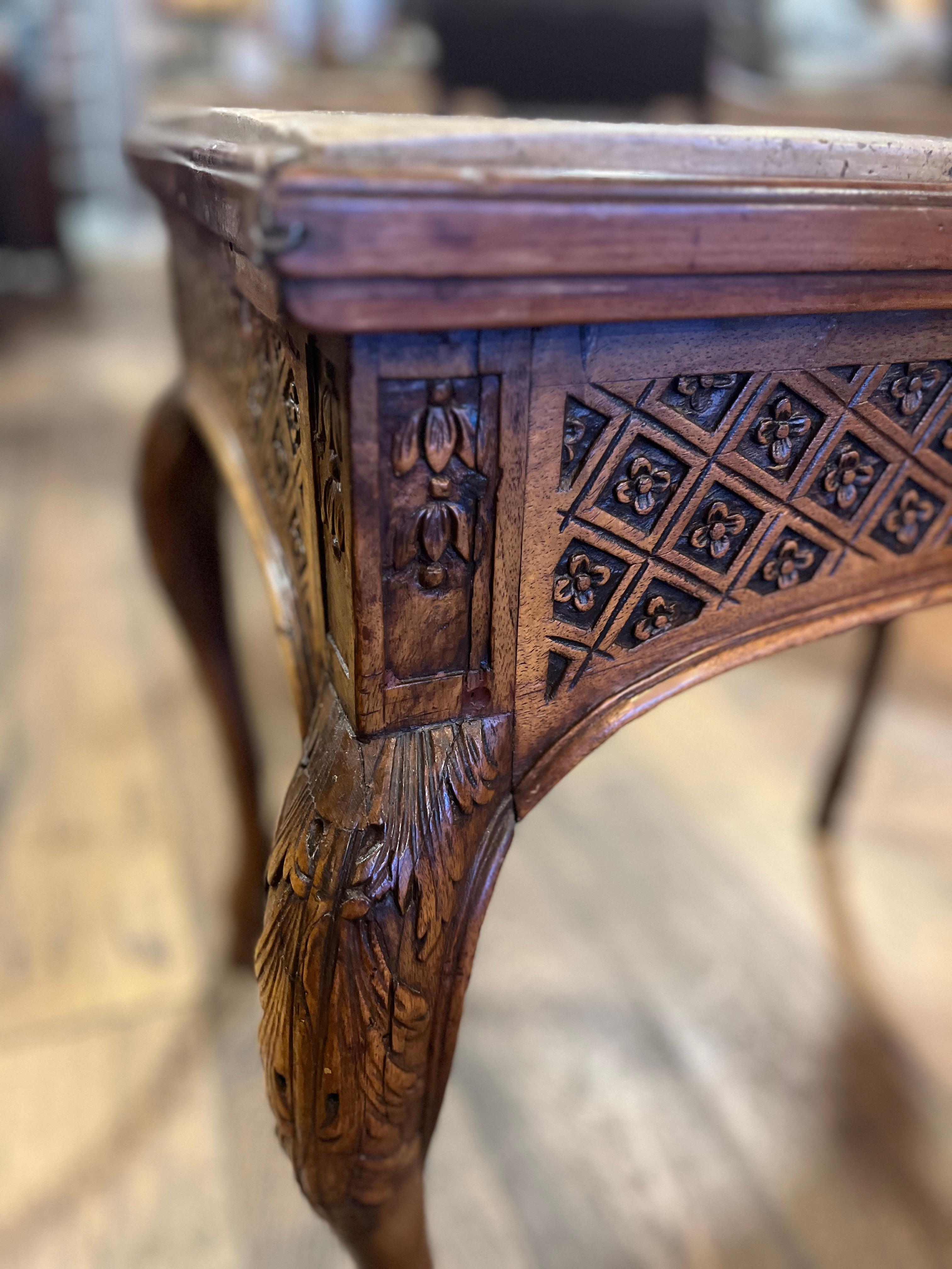Circa 1750 Louis XV Epoque Walnut Table In Good Condition For Sale In Scottsdale, AZ