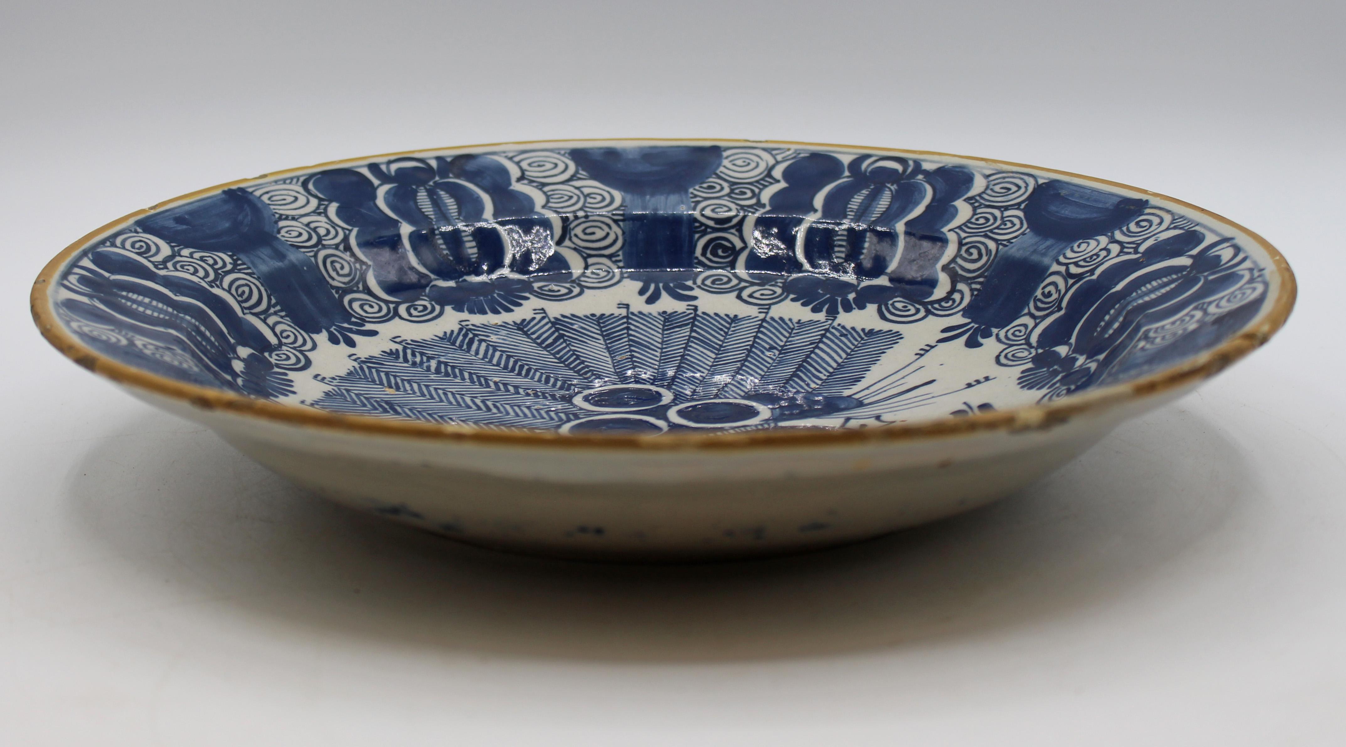 Néoclassique Circa 1750 P. VandertStrom's Pottery De Vergulde Blompot Delft Fruit Bowl (bol à fruits) en vente