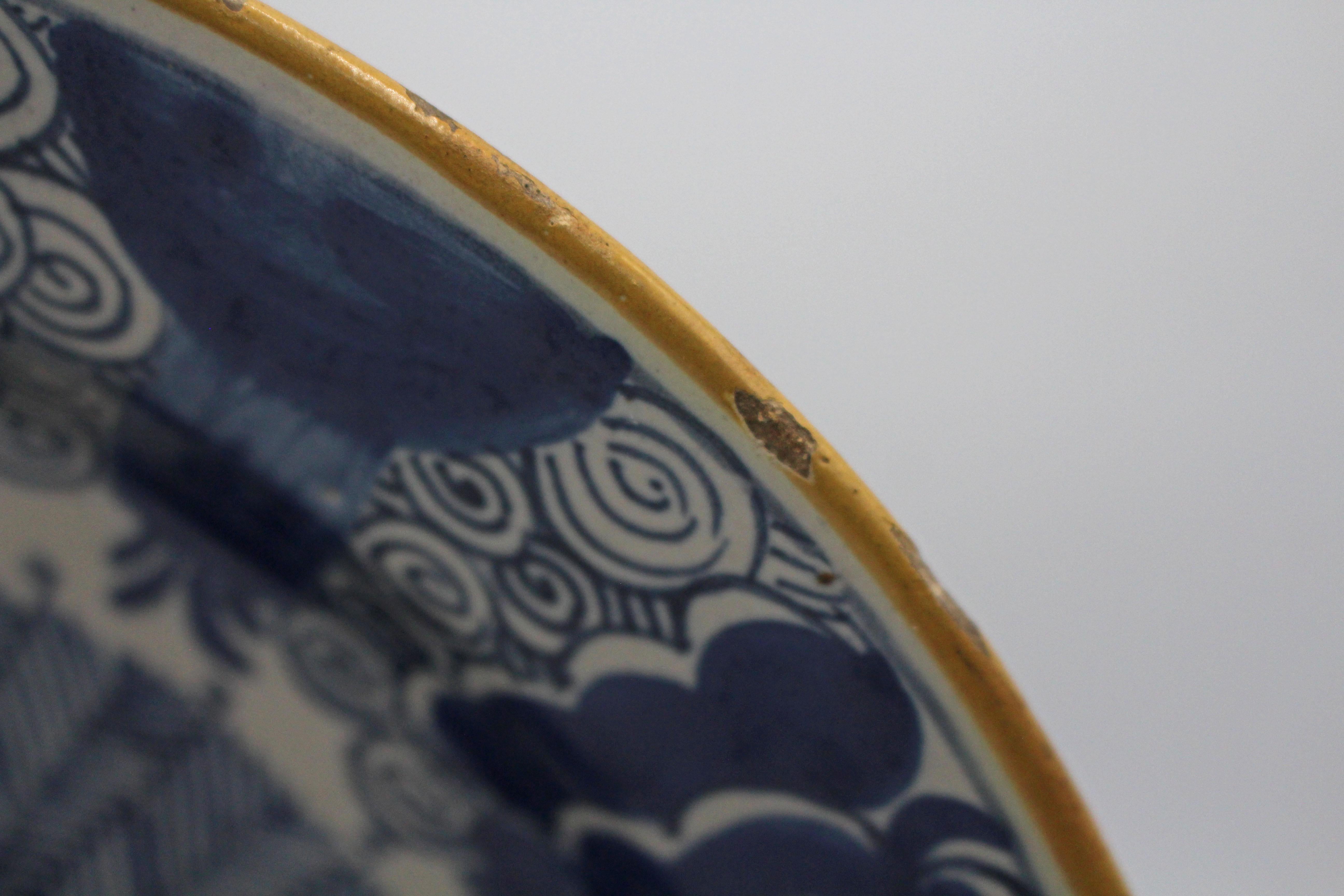 Vernissé Circa 1750 P. VandertStrom's Pottery De Vergulde Blompot Delft Fruit Bowl (bol à fruits) en vente