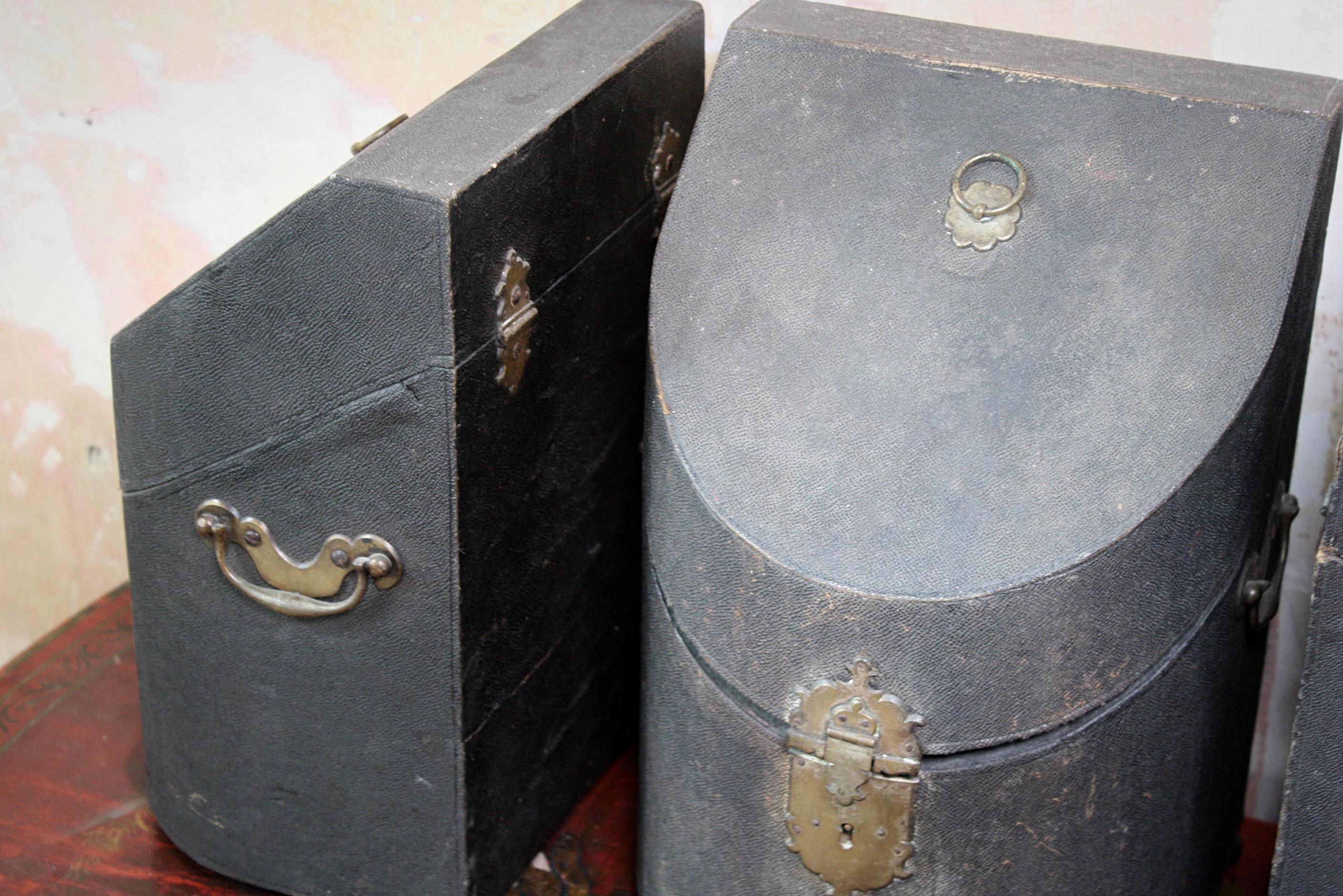 Circa 1750 Trio of George II Shagreen & Red Velvet Knife Boxes  For Sale 1