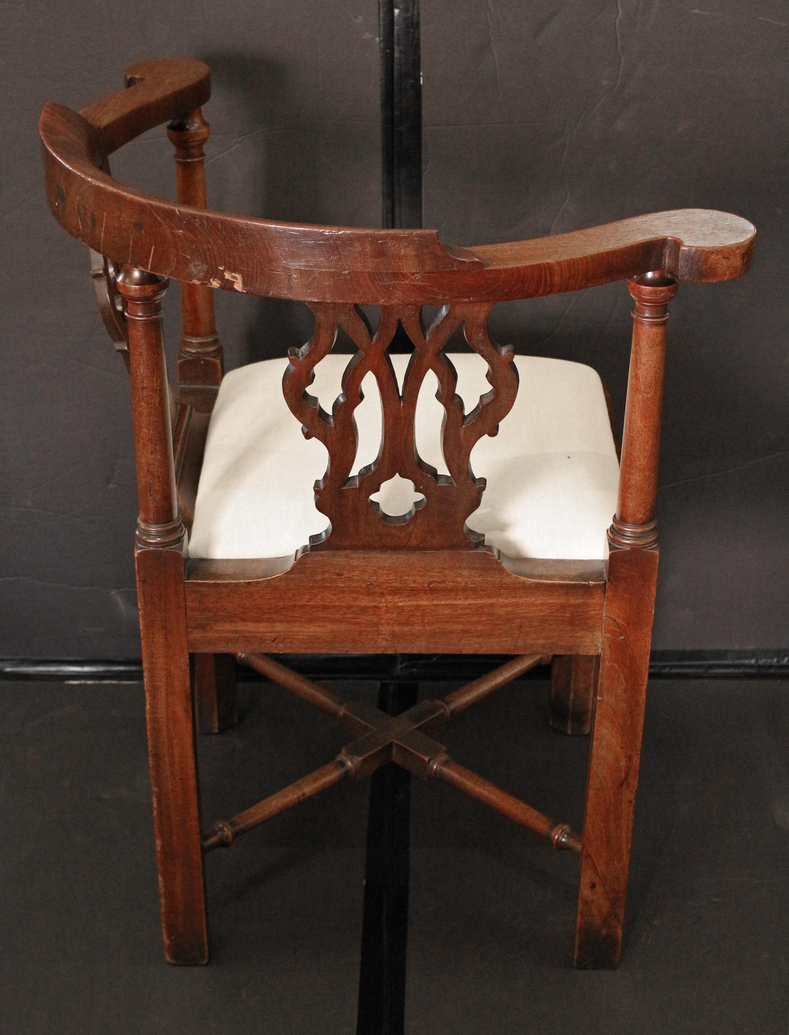 Mid-18th Century Circa 1760-80 George III Period English Corner Chair