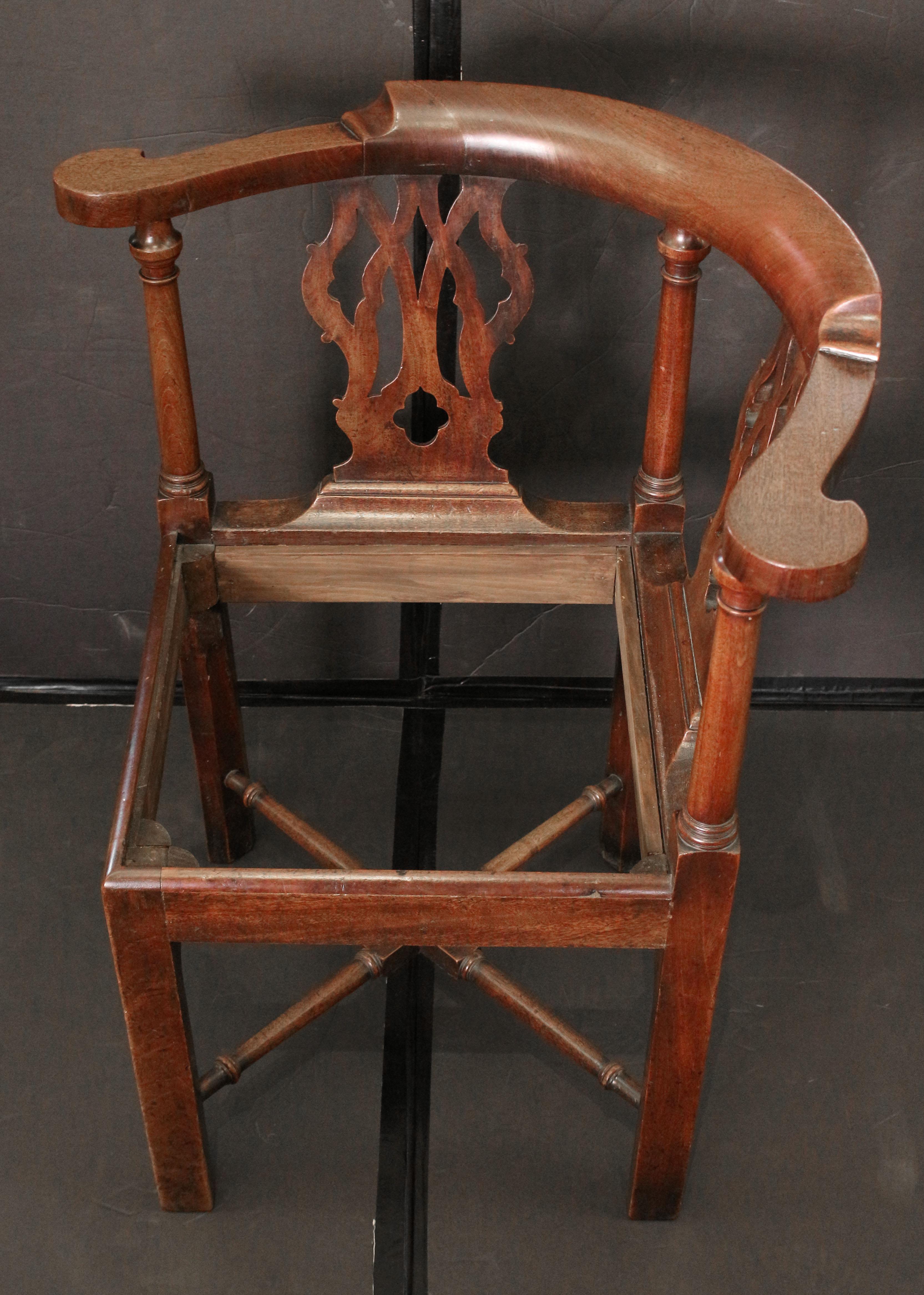 Circa 1760-80 George III Period English Corner Chair 3