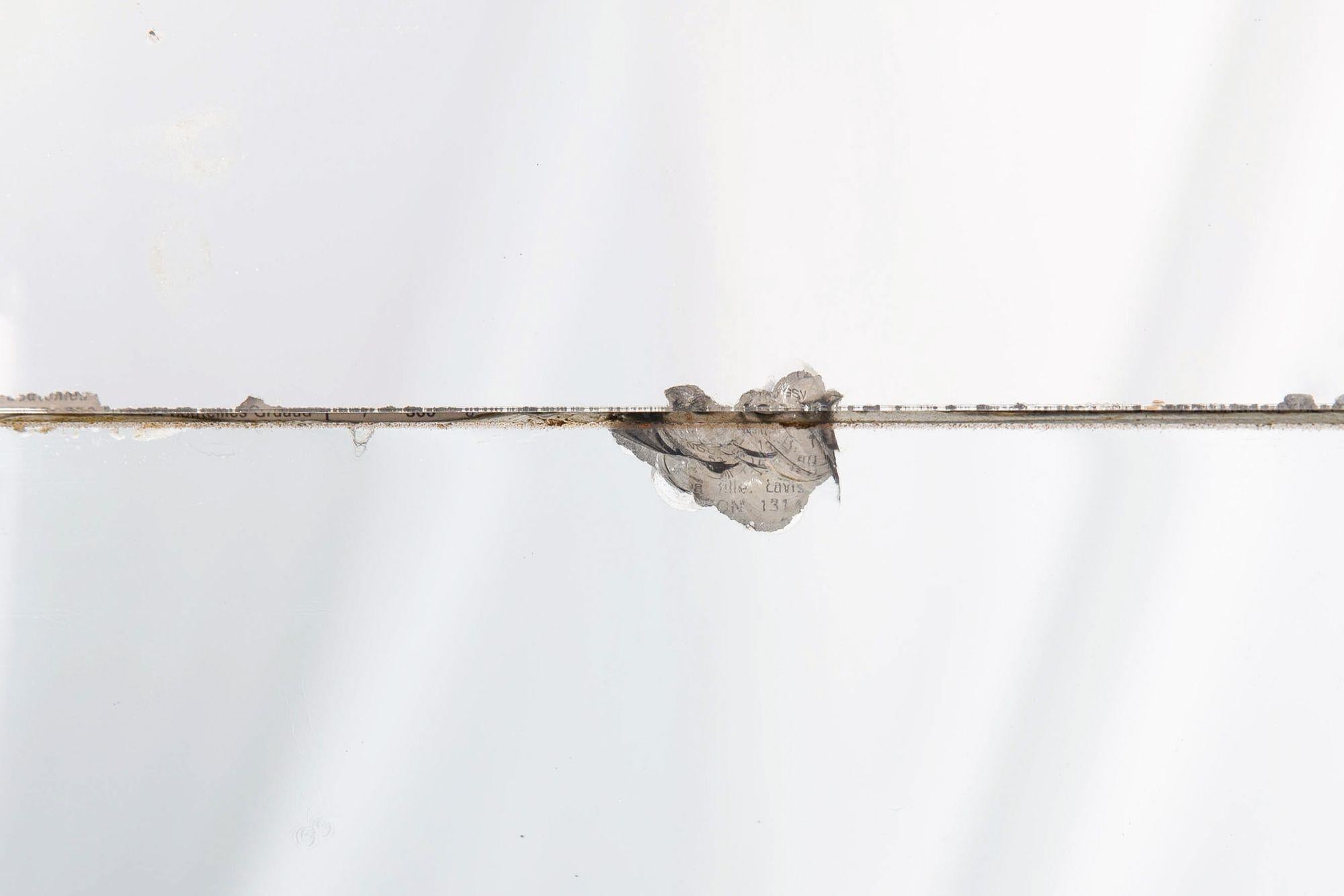 Espejo de pared italiano rococó de madera dorada, probablemente Milán, circa 1760, 71