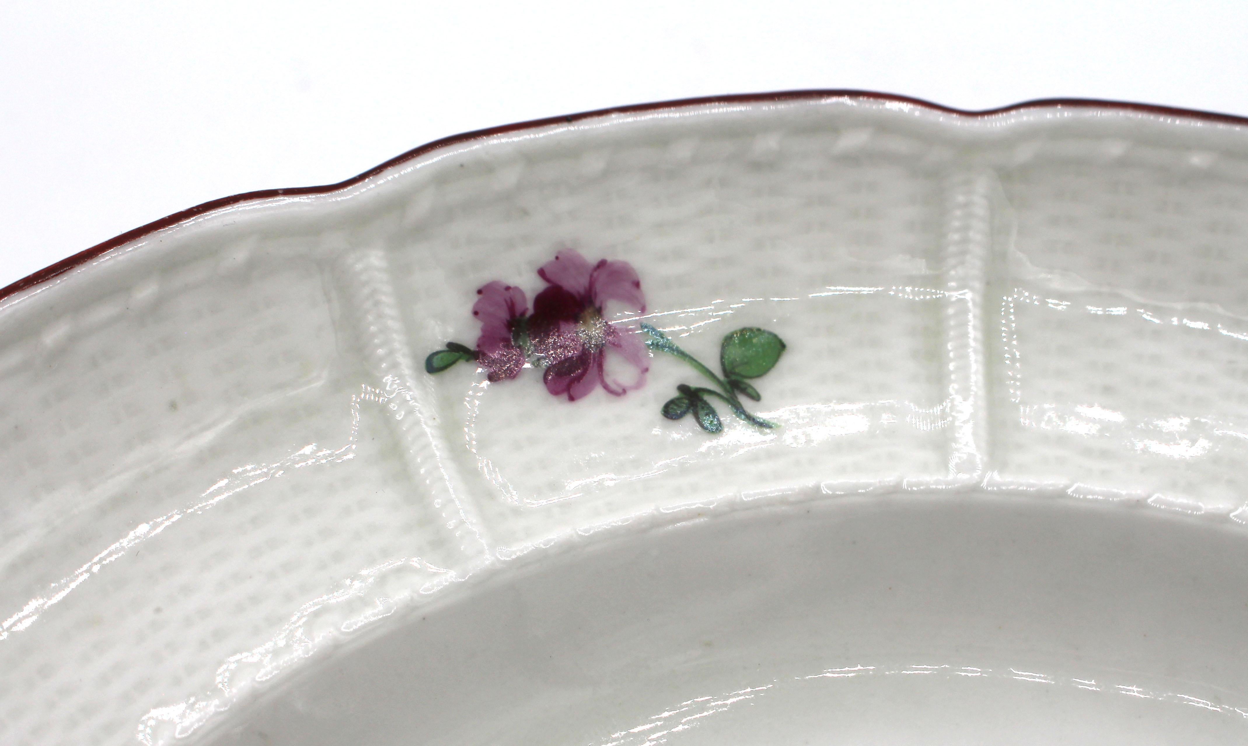 Vers 1765-1770, assiette à soupe en porcelaine de la 