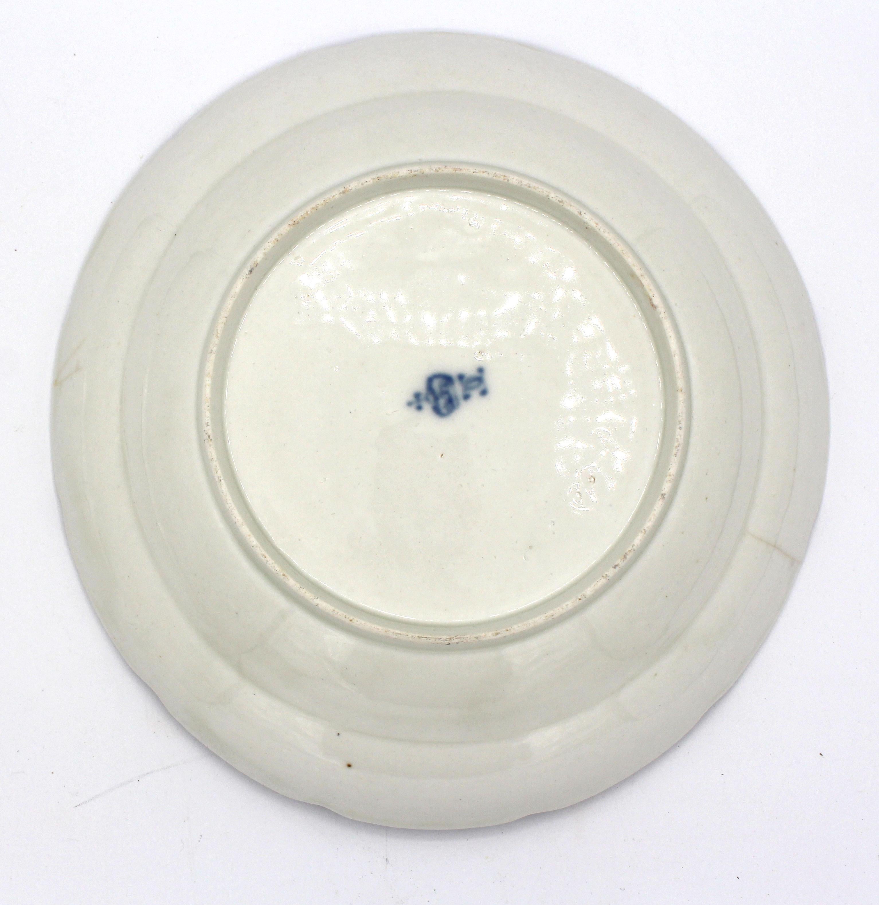Rococo Assiette à soupe en porcelaine de 1765-1770 par 