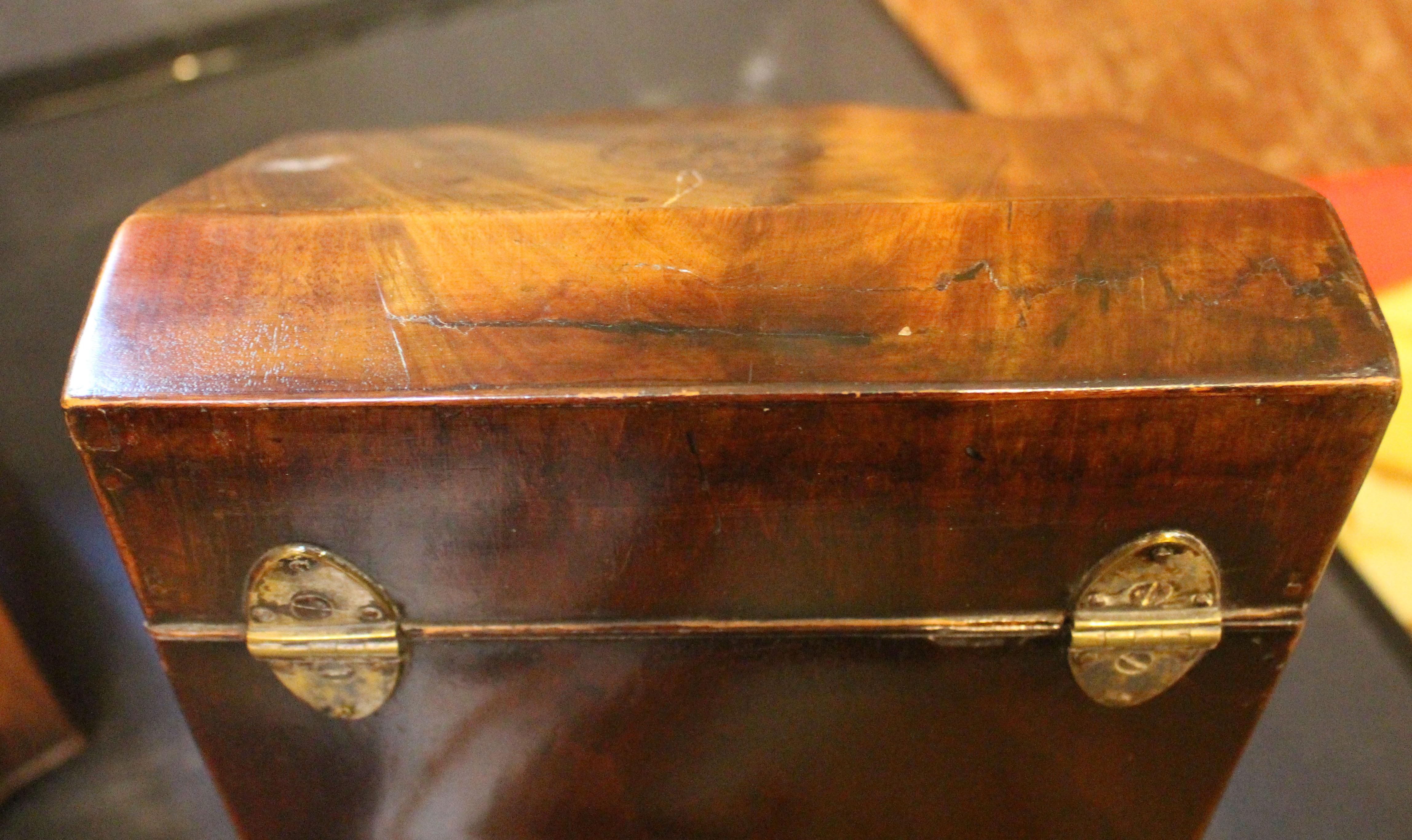 CIRCA 1765-1780 Coppia di scatole portacoltelli di Giorgio III, Inghilterra in vendita 6