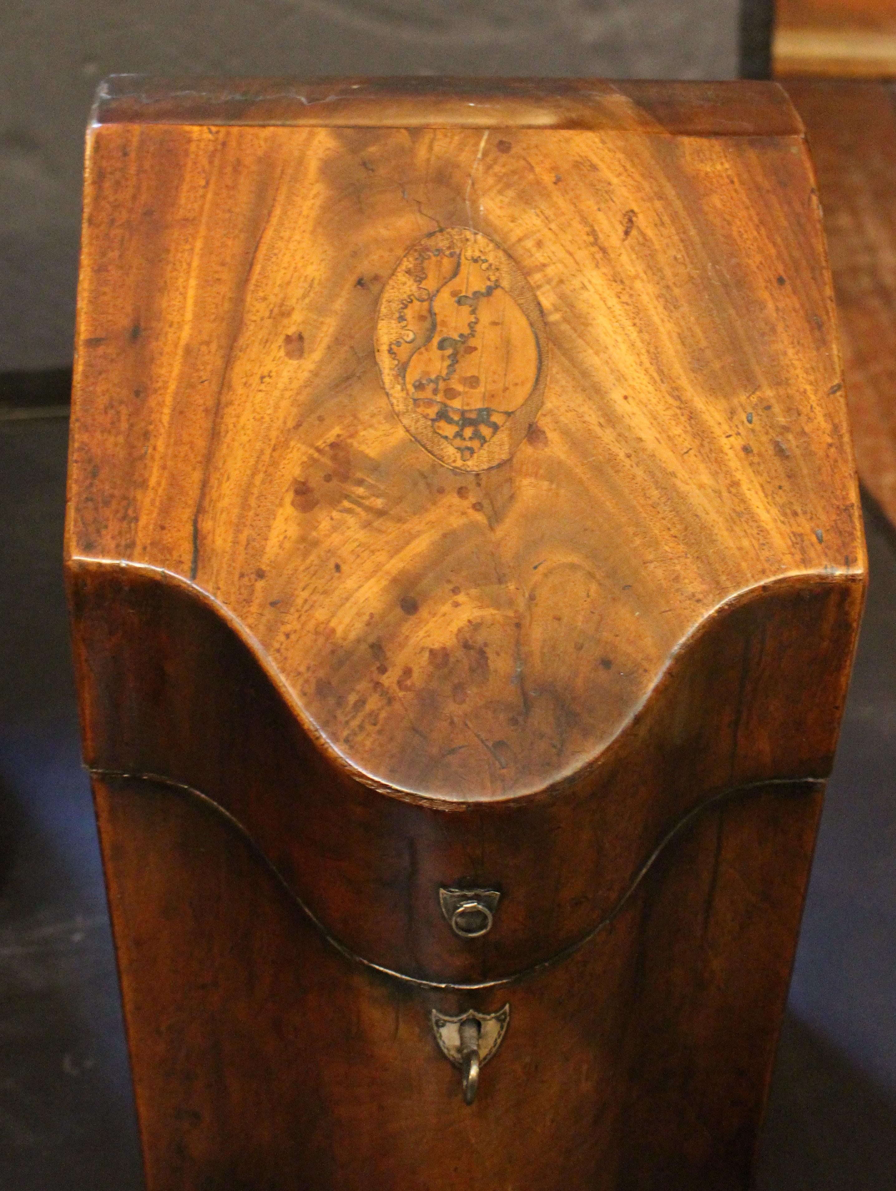 CIRCA 1765-1780 Coppia di scatole portacoltelli di Giorgio III, Inghilterra in vendita 7