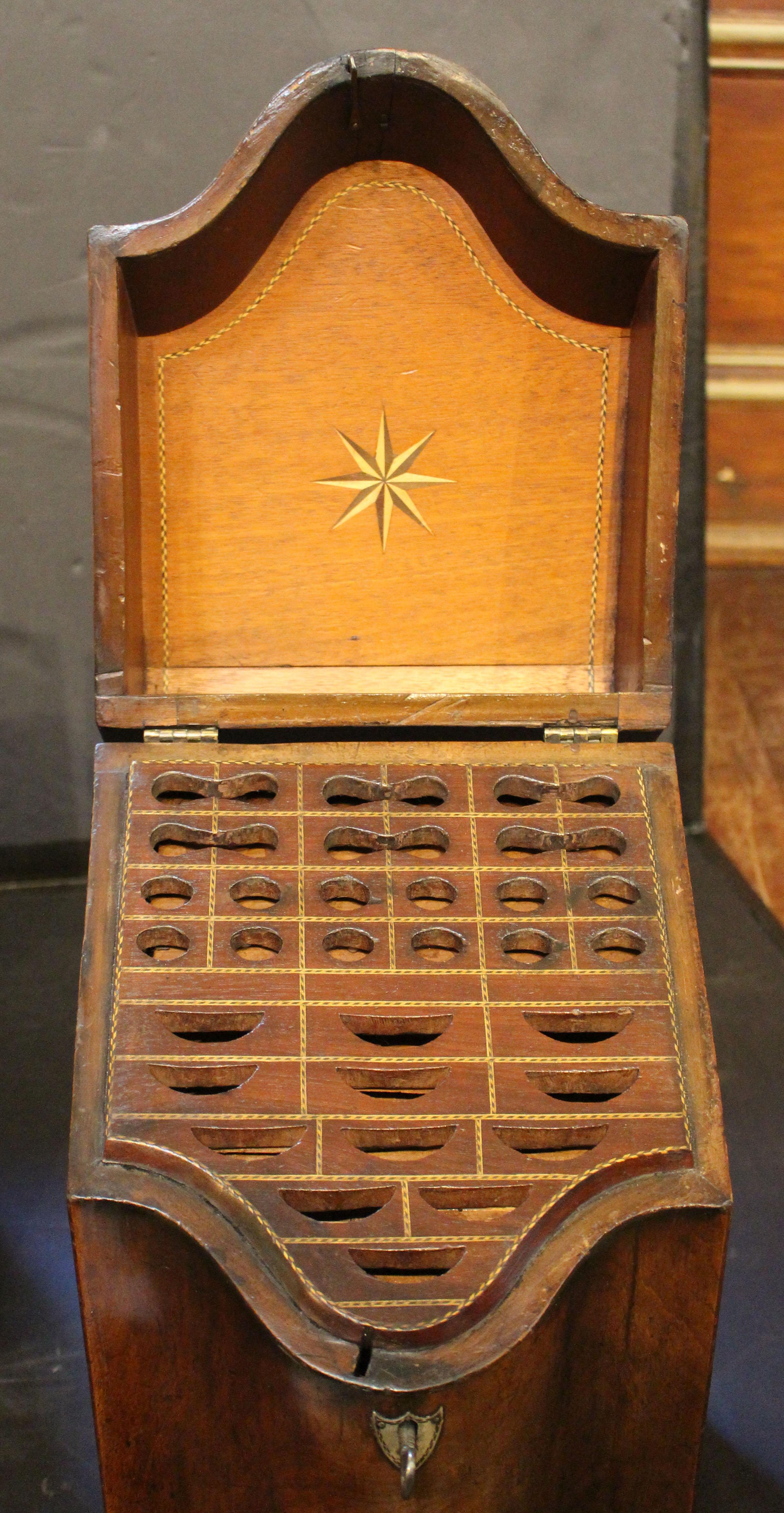 CIRCA 1765-1780 Coppia di scatole portacoltelli di Giorgio III, Inghilterra in vendita 8
