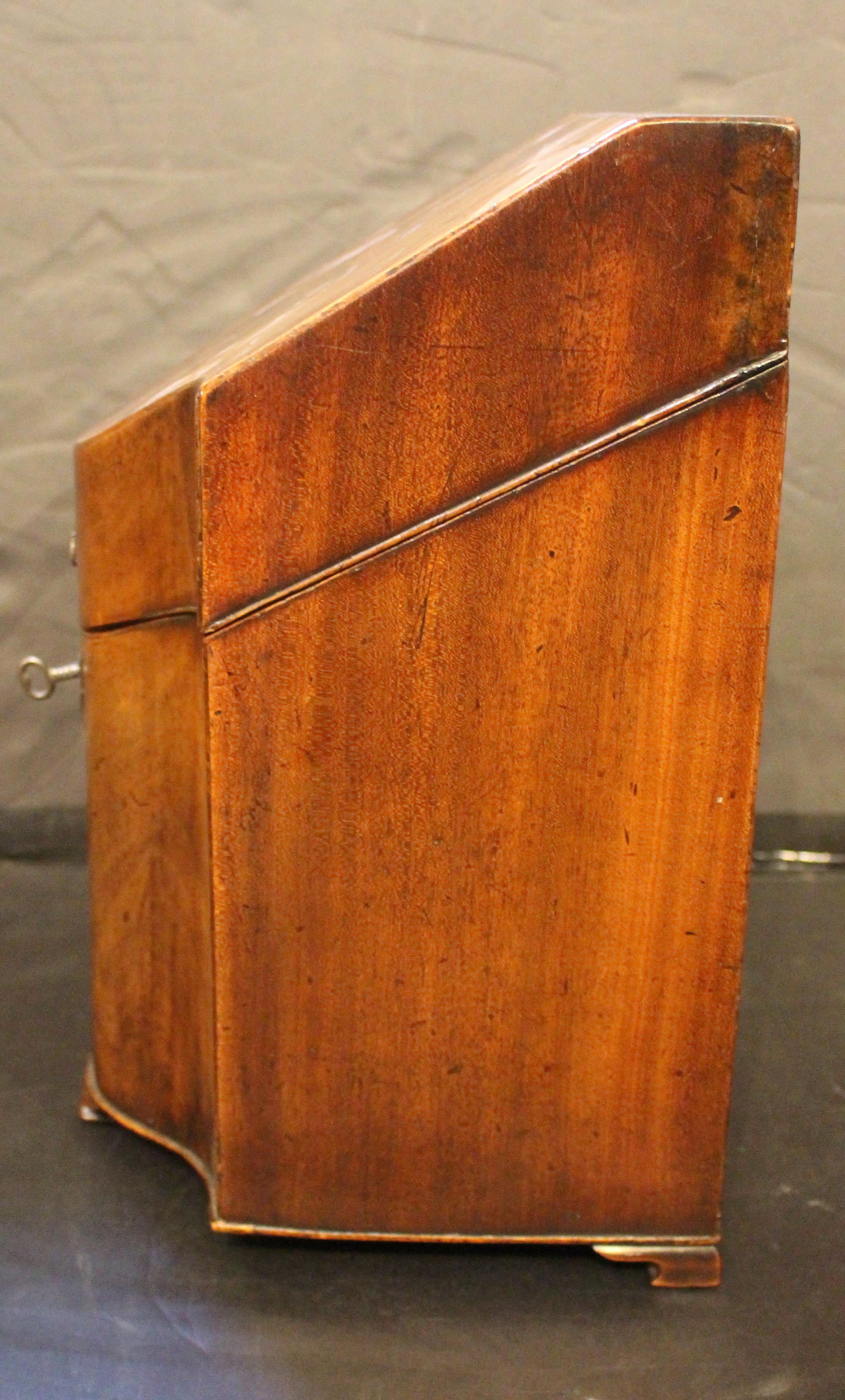 CIRCA 1765-1780 Coppia di scatole portacoltelli di Giorgio III, Inghilterra in vendita 3