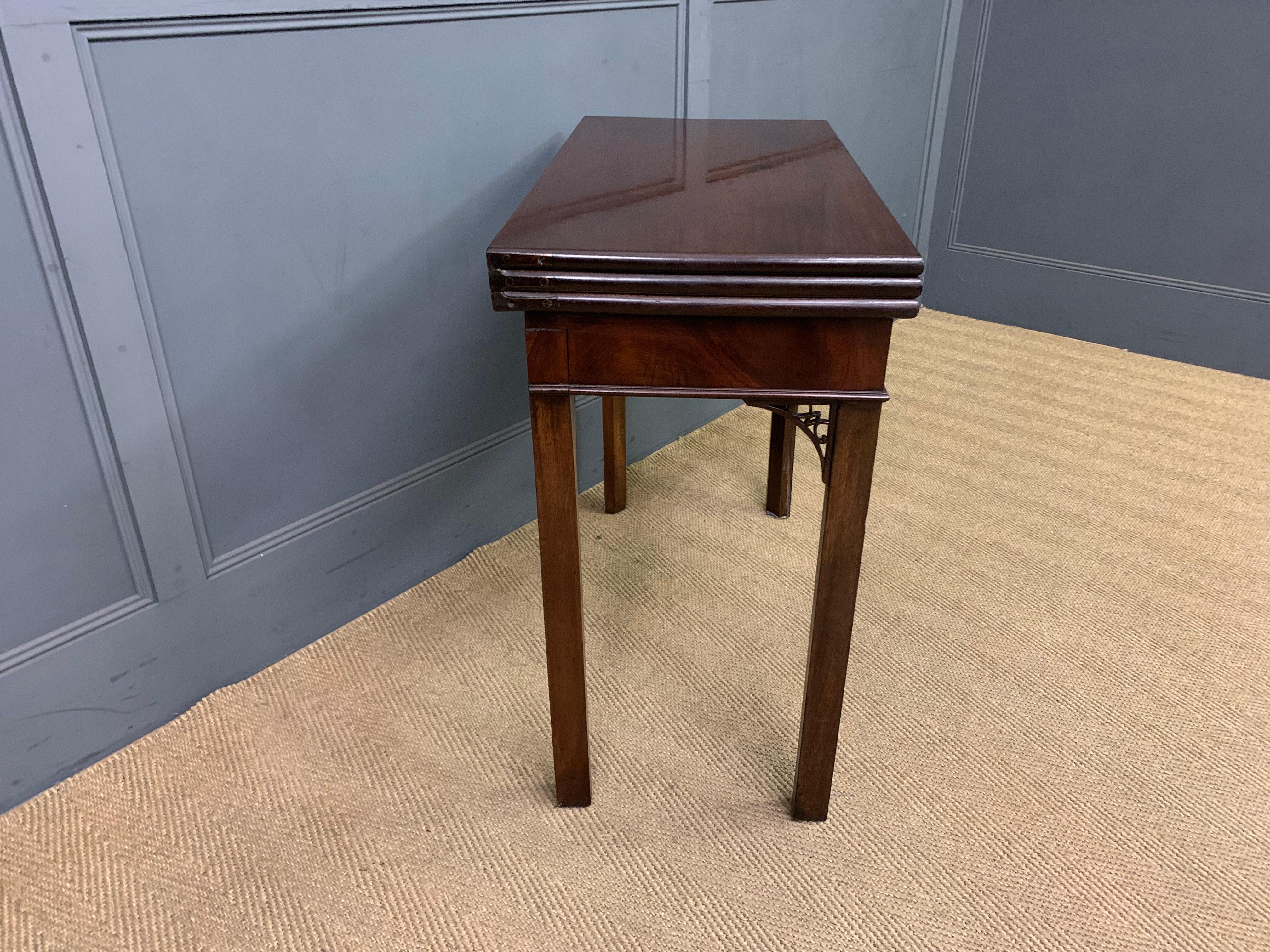 Circa 1765 English Georgian Period Triple-Fold Games & Tea Table In Good Condition For Sale In Chapel Hill, NC