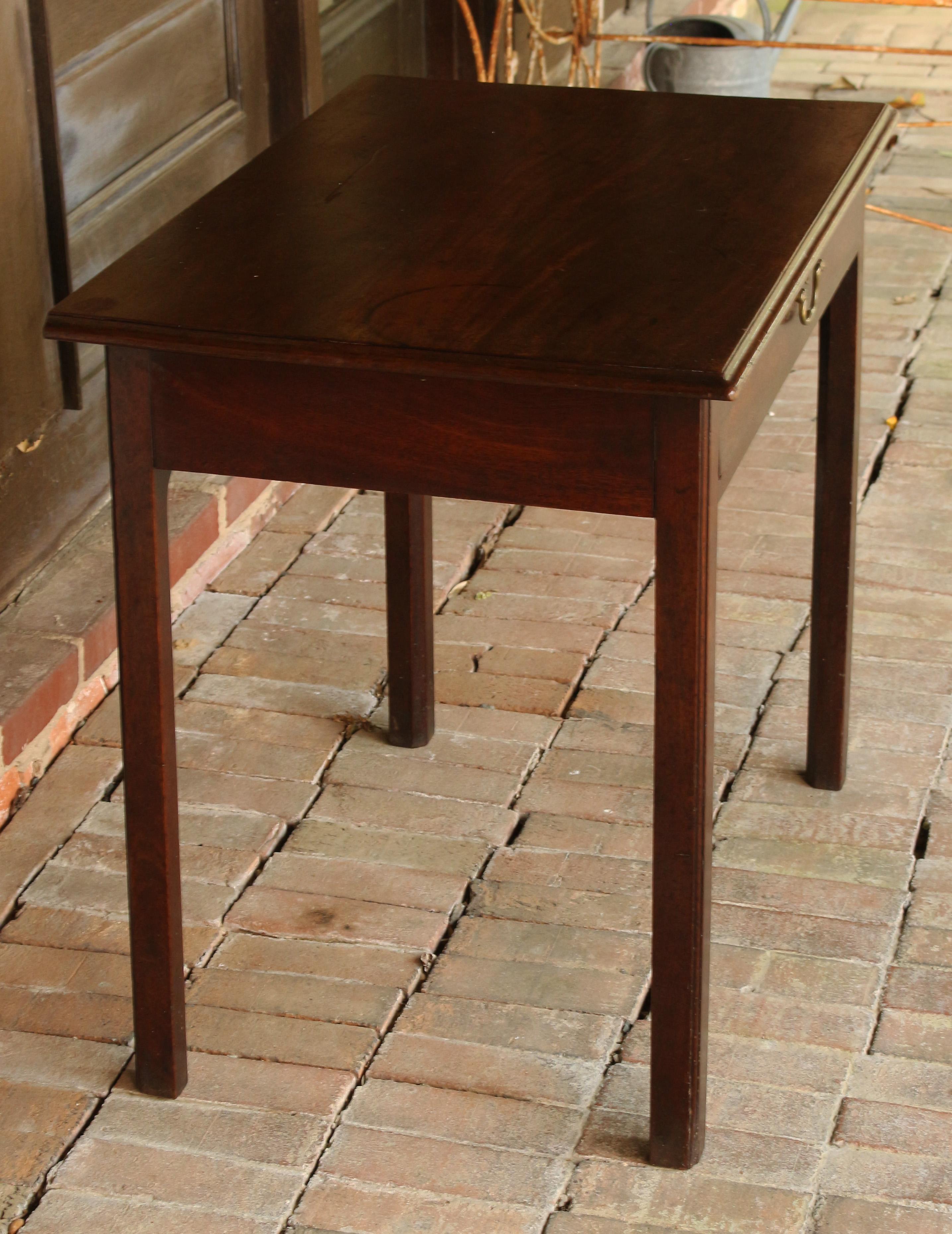Mesa auxiliar Jorge III de caoba de Santo Domingo, hacia 1765 Madera