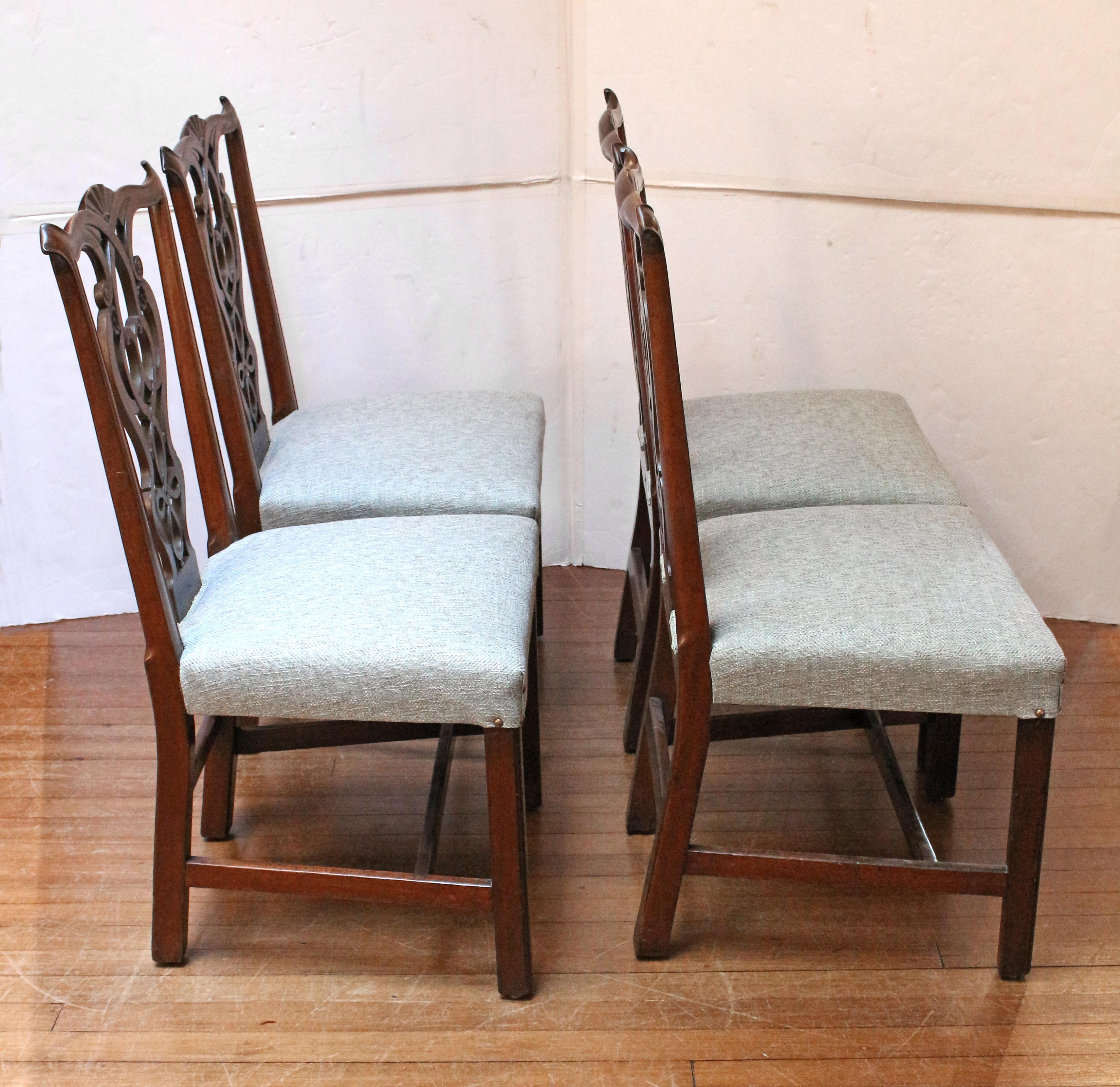 Mid-18th Century Circa 1765 Set of 4 English George III Period Side Chairs For Sale