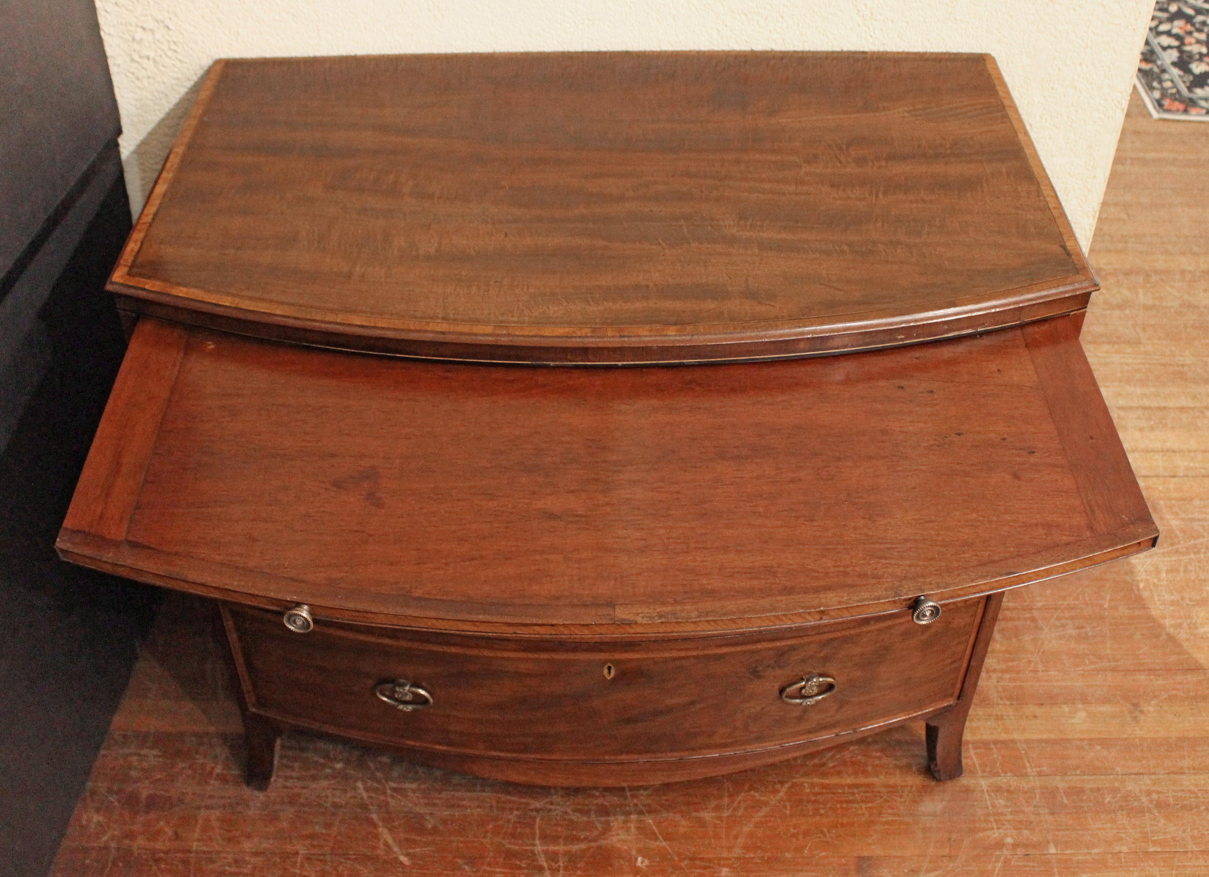 Wood Circa 1770 English Bowfront Chest of 3 Drawers