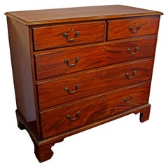 Commode en acajou datant d'environ 1770