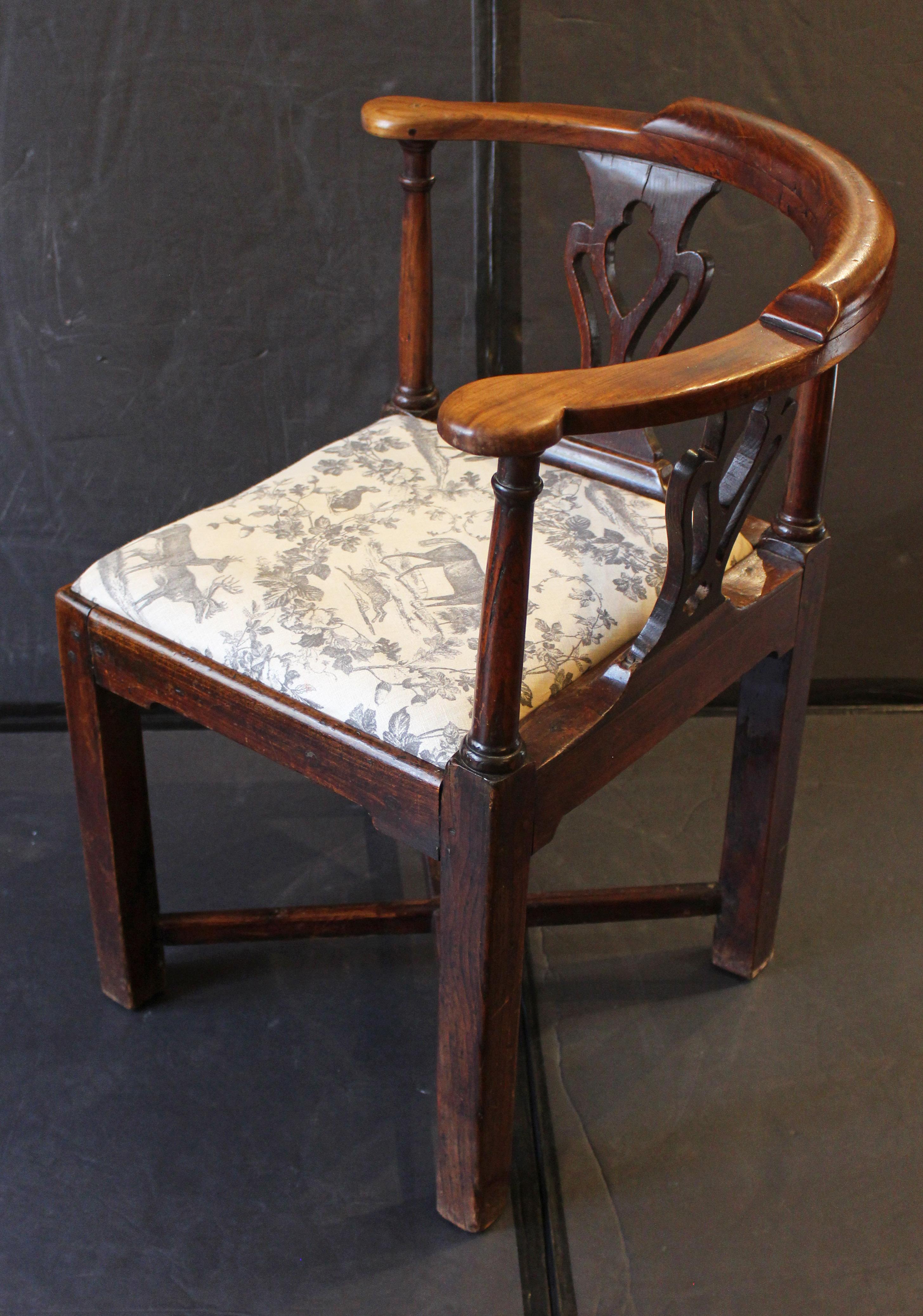 Anglais Circa 1780-1800 Chaise d'angle géorgienne anglaise en vente