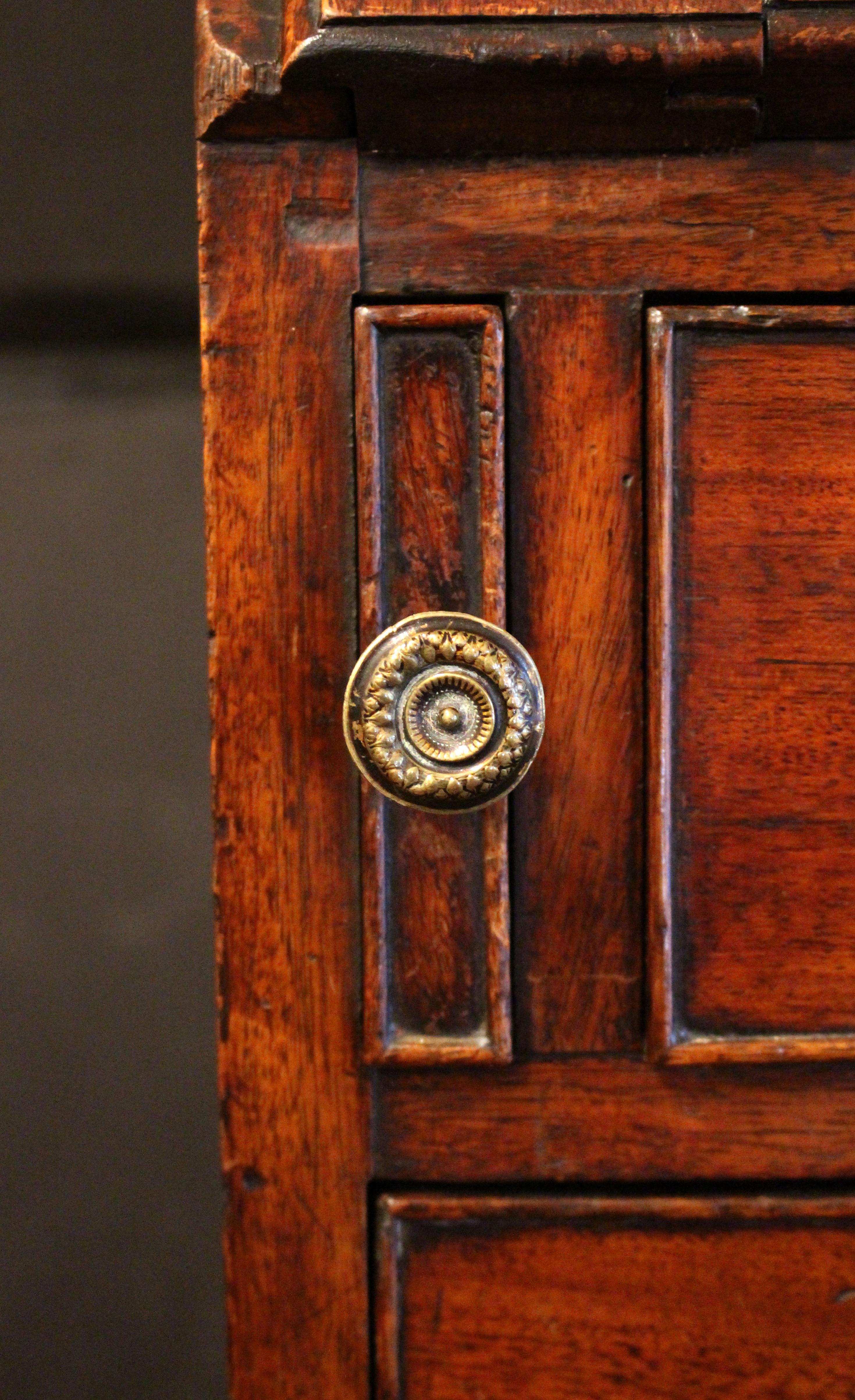 CIRCA 1780-1800 George III. Schräge Front Bureau oder Schreibtisch im Angebot 2