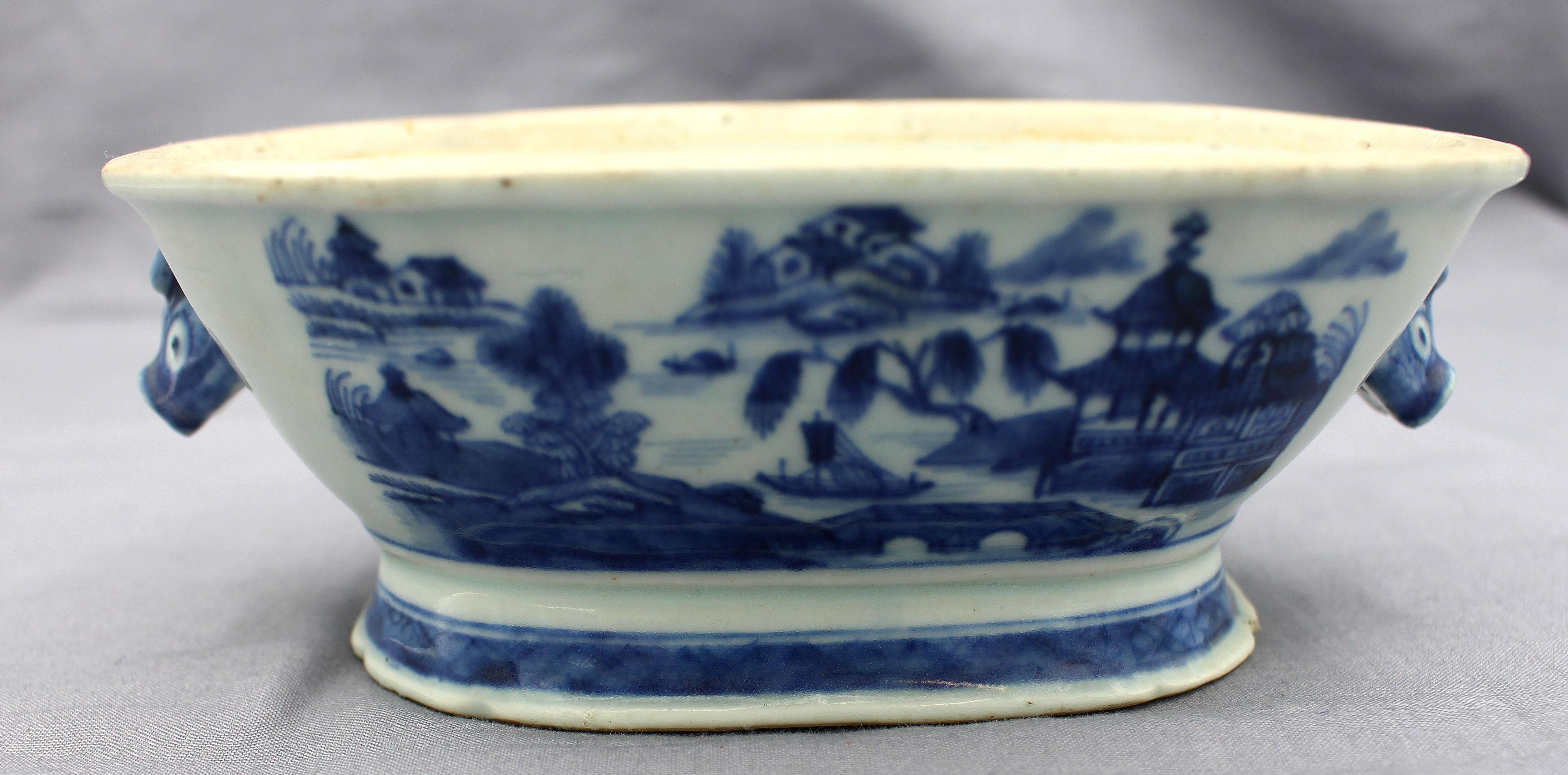 18th Century Circa 1780-1800 Tureen with Associated Stand, Blue Canton, Chinese Export For Sale