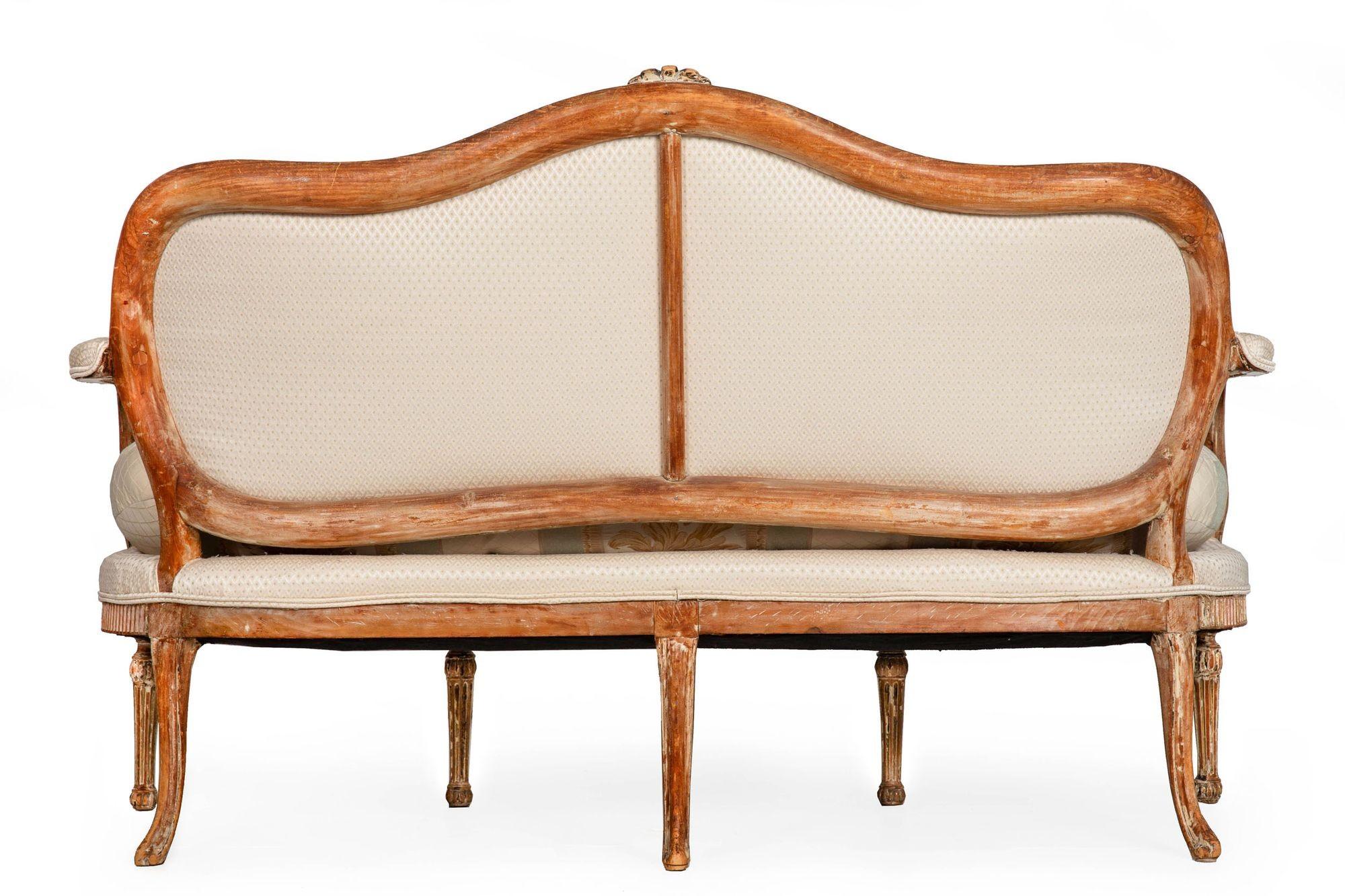 Circa 1780 Antique French Louis XVI Carved Settee Sofa Canapé In Good Condition For Sale In Shippensburg, PA