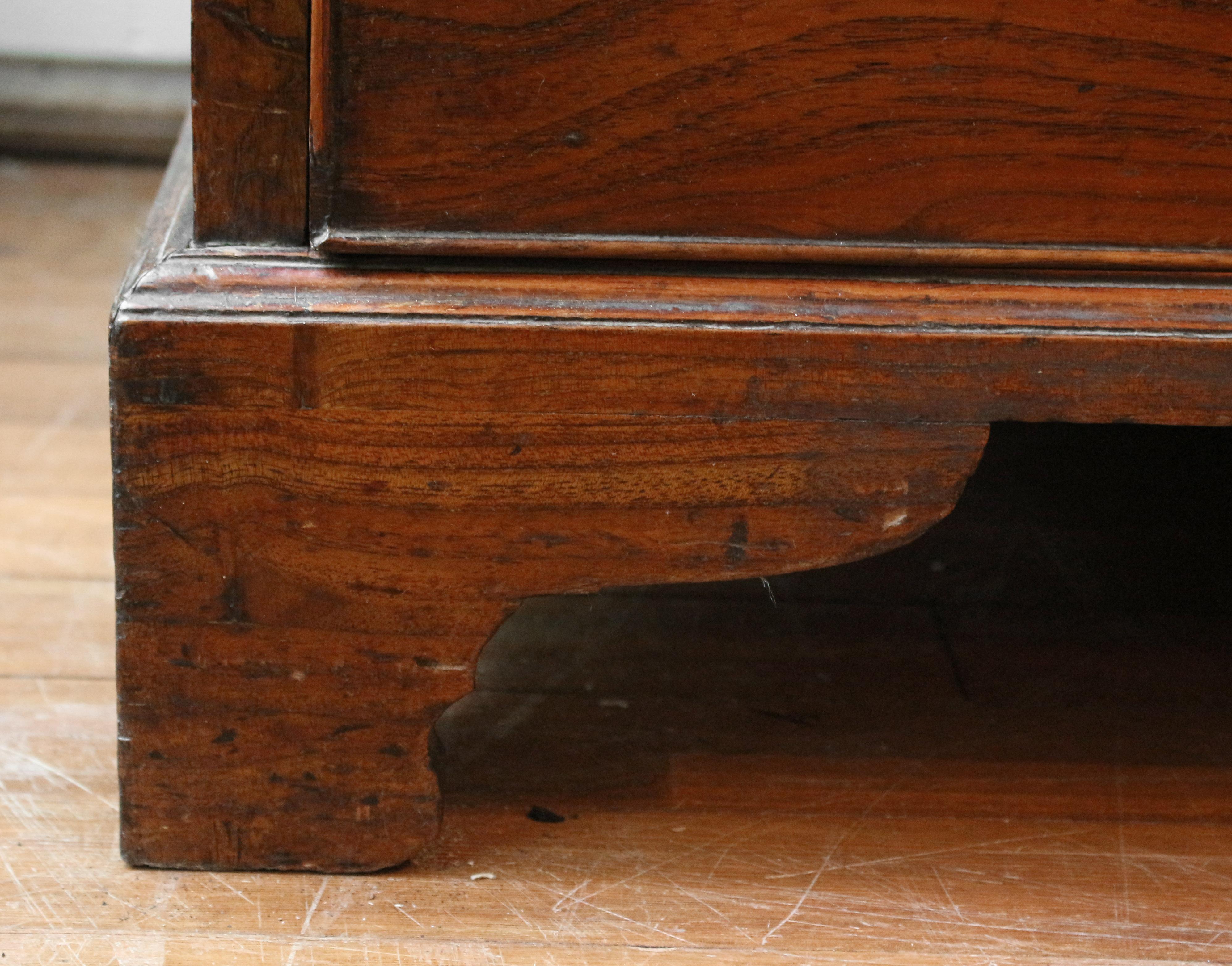 Circa 1780 Chinese Export Solid Camphor Wood Campaign Roll-Top Desk For Sale 10