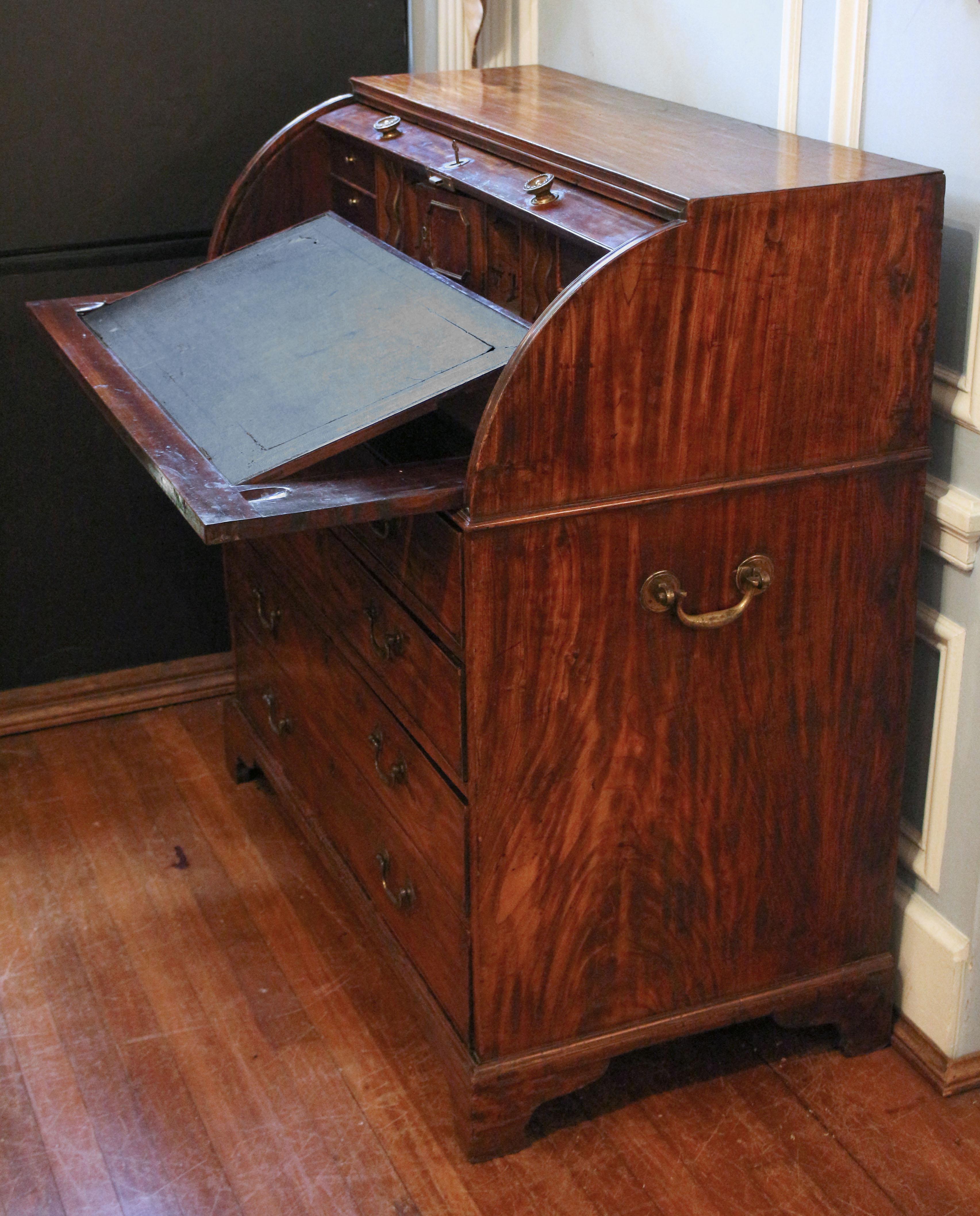 Circa 1780 Chinese Export Solid Camphor Wood Campaign Roll-Top Desk For Sale 1