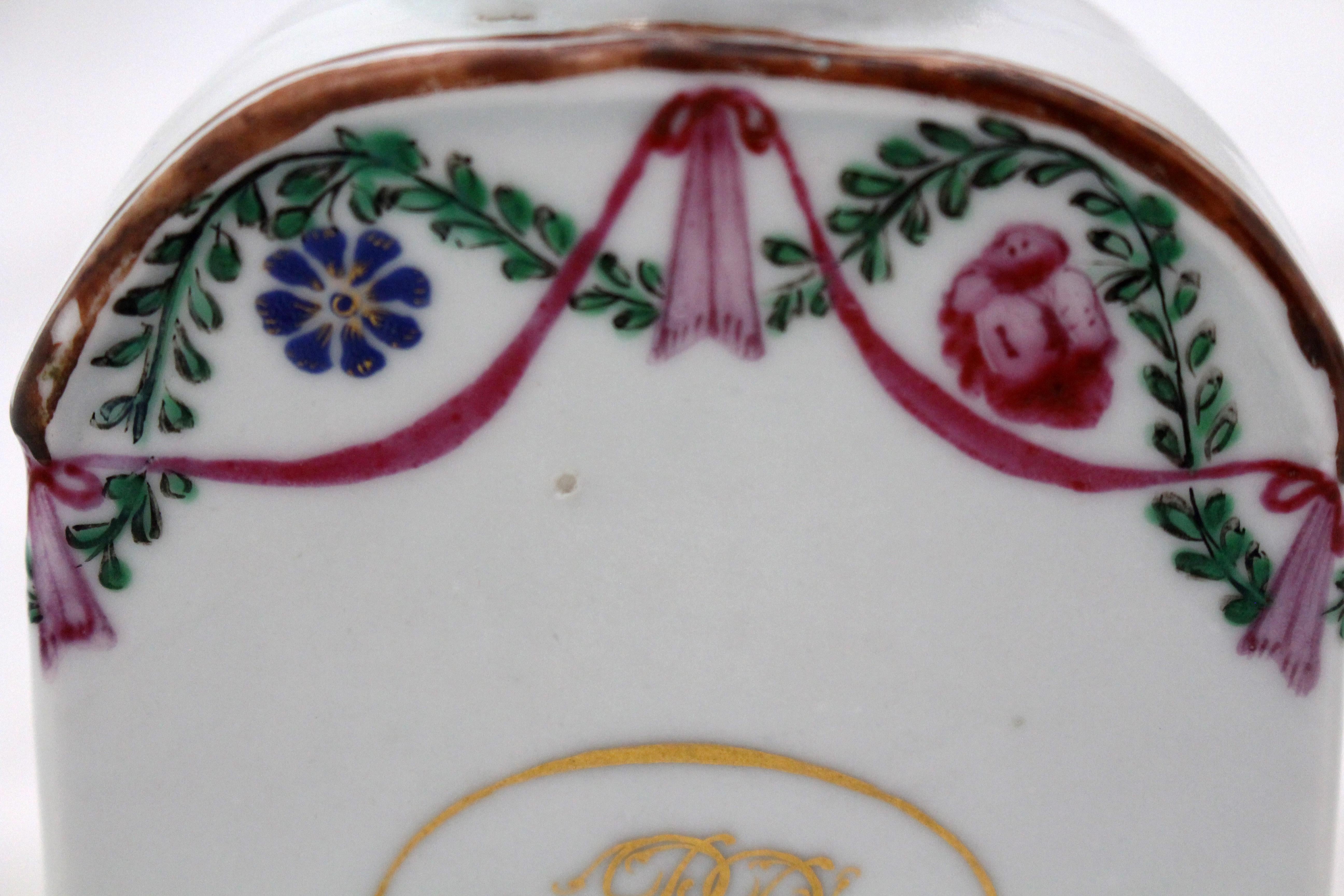 Late 18th Century Circa 1780 Continental Porcelain Tea Caddy For Sale