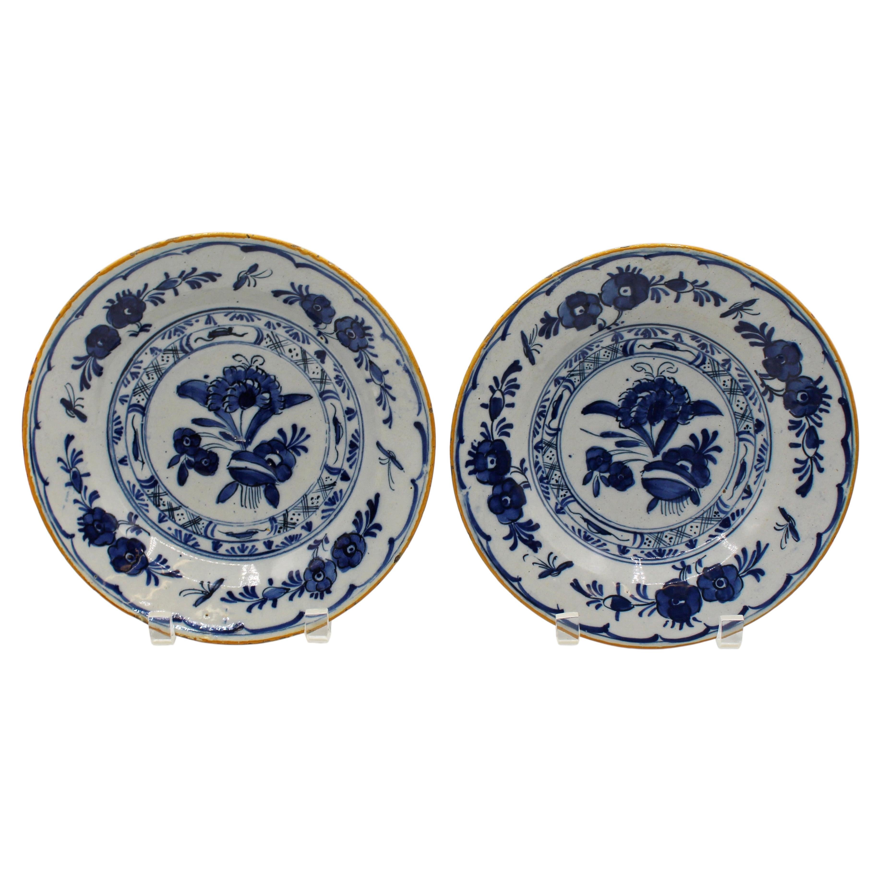 Circa 1780 Dutch Pair of Delft Yellow Rim Blue & White Soup Plates For Sale