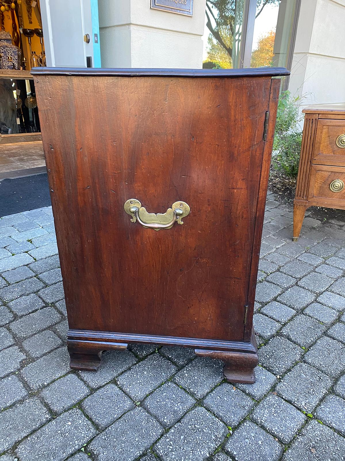 English Georgian Style Burled Wood Inlaid Two-Door Cabinet, circa 1780 In Good Condition In Atlanta, GA