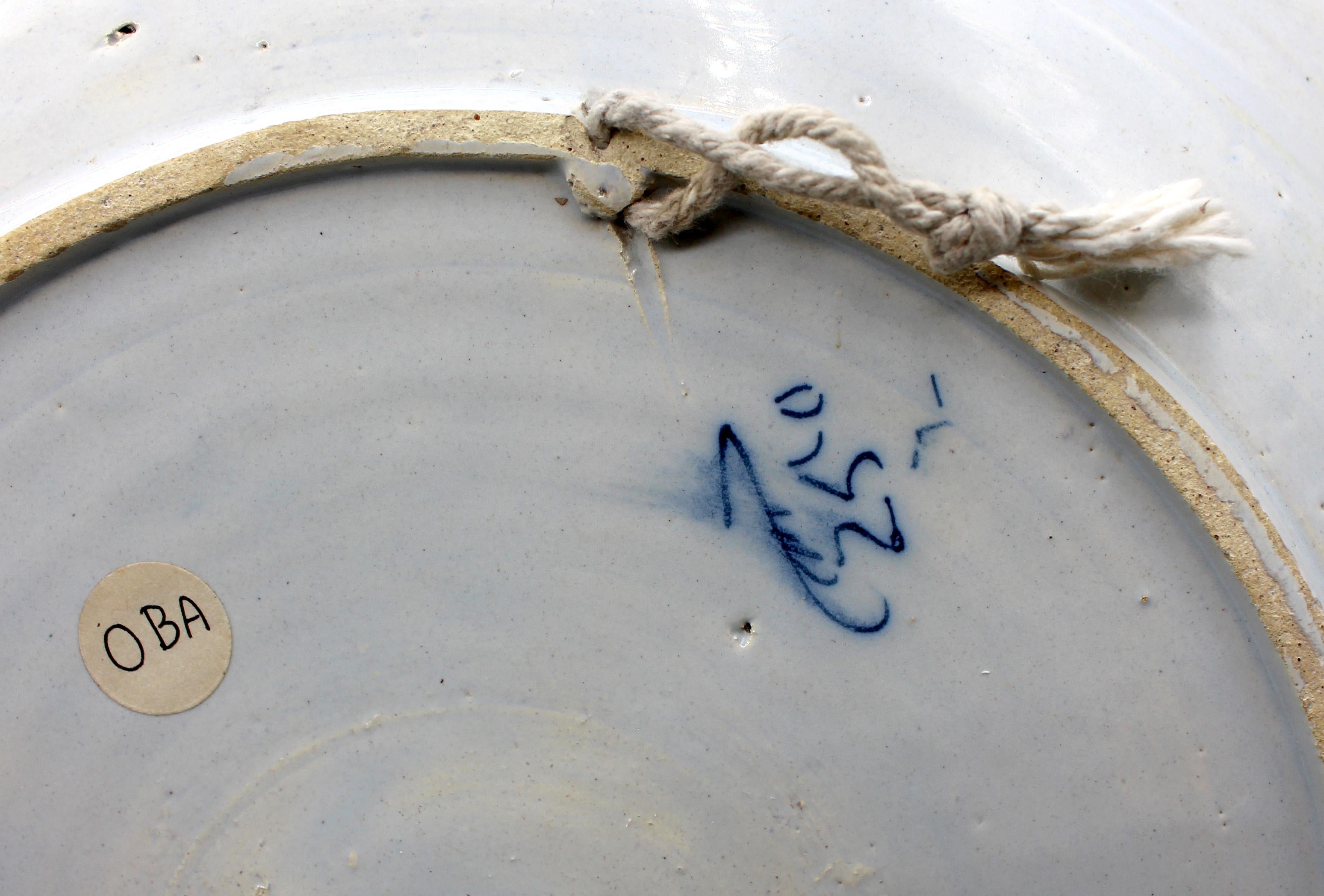 Circa 1780 Pair of Delft Blue & White Large Chop Plates or Chargers Glaseado en venta