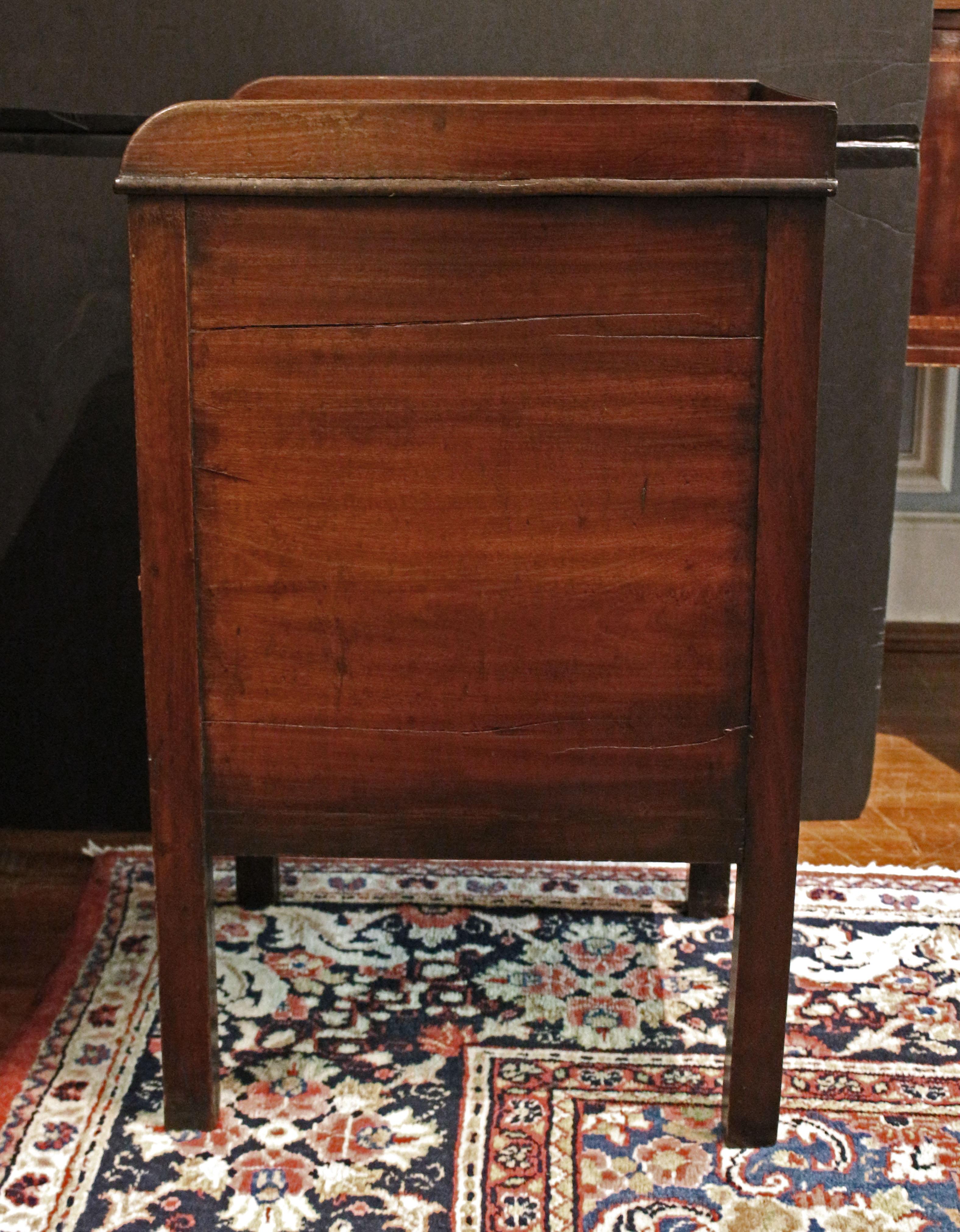 Late 18th Century circa 1785 English Commode Cabinet For Sale