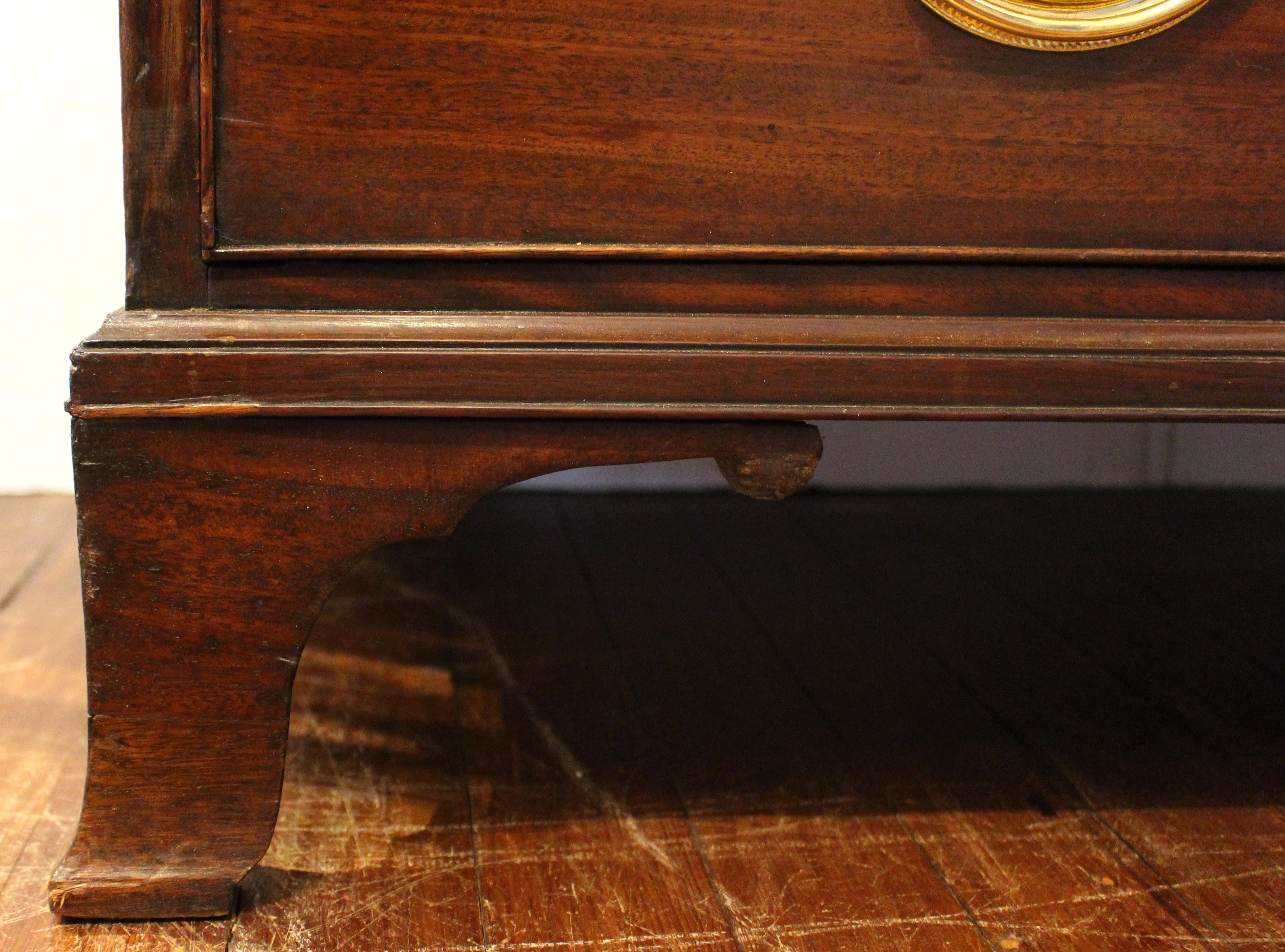 Cross-Banded Circa 1785 George III Period English Bachelor's Chest of Drawers