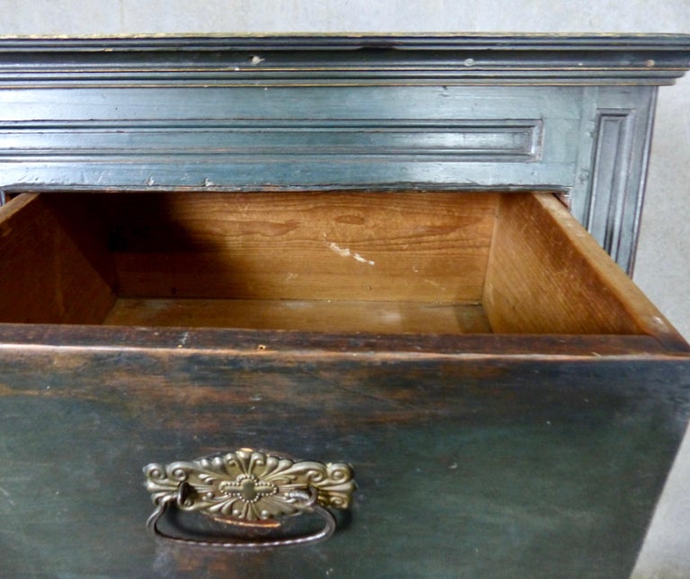 Handcrafted Quebec Painted Pine Cupboard, circa 18001810 at 1stDibs