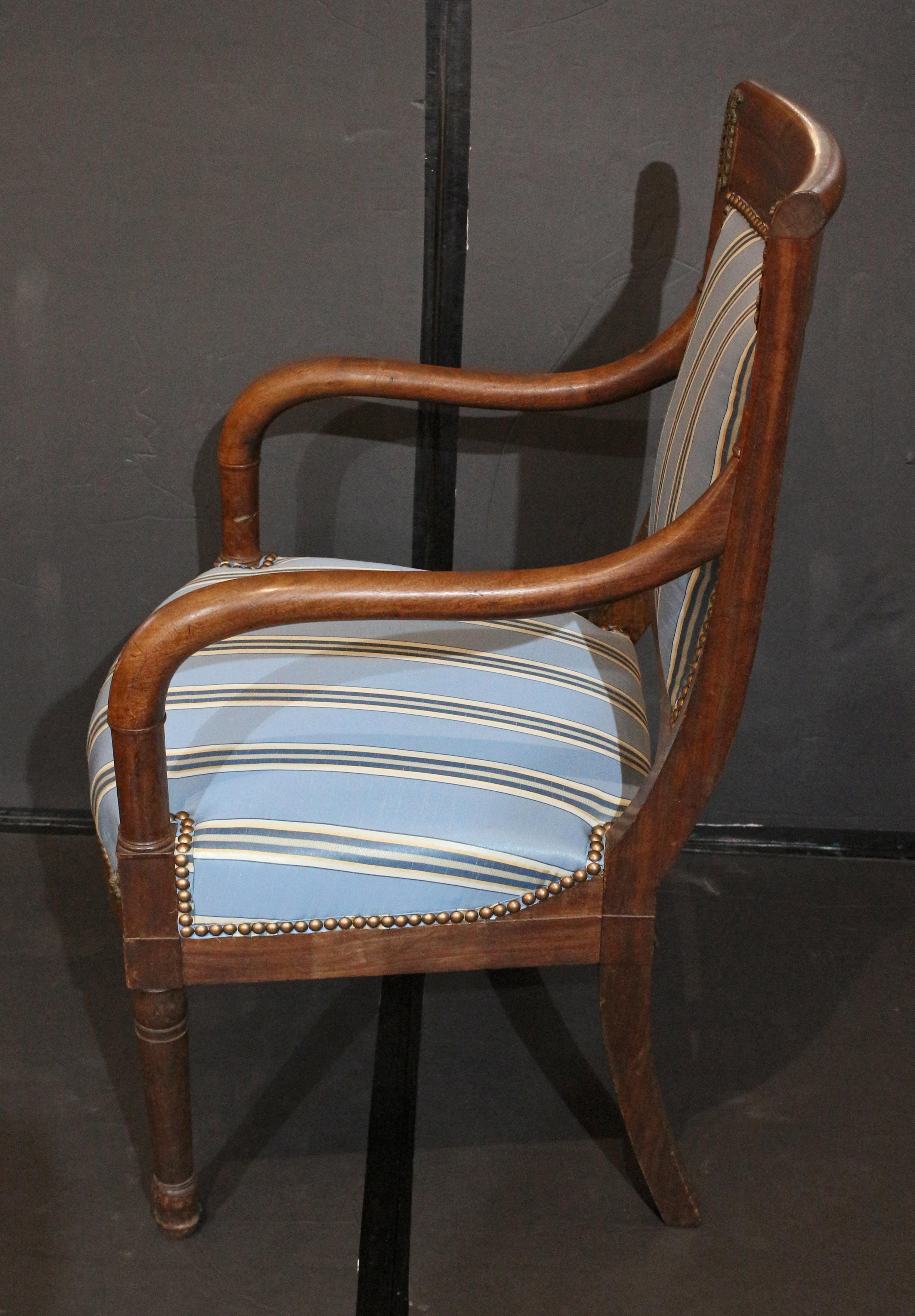 Circa 1800-1815 French Directoire to Empire Period Fauteuil In Good Condition For Sale In Chapel Hill, NC