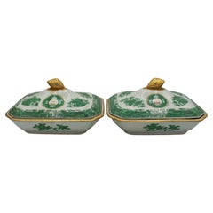 Circa 1800-1830 Pair of Green Fitzhugh Covered Vegetable Dishes