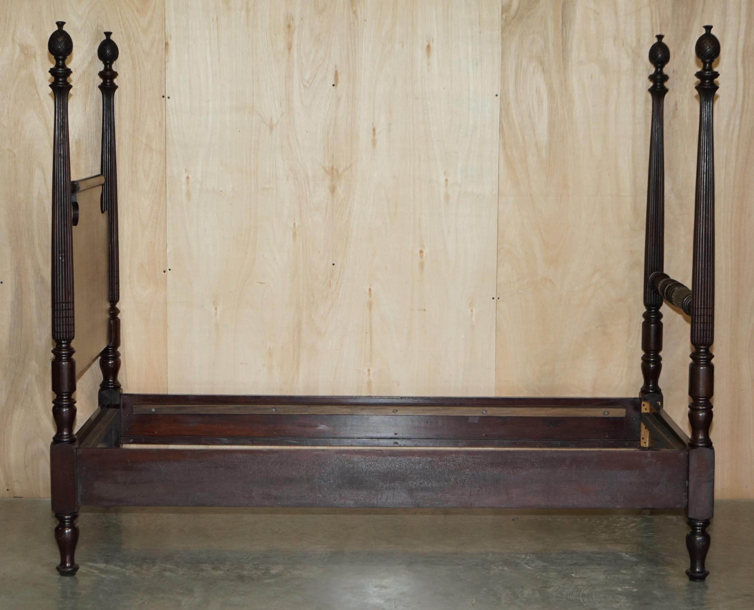 Circa 1800 American Federal Hardwood Four Poster Bed Frame with Carved Pillars For Sale 5