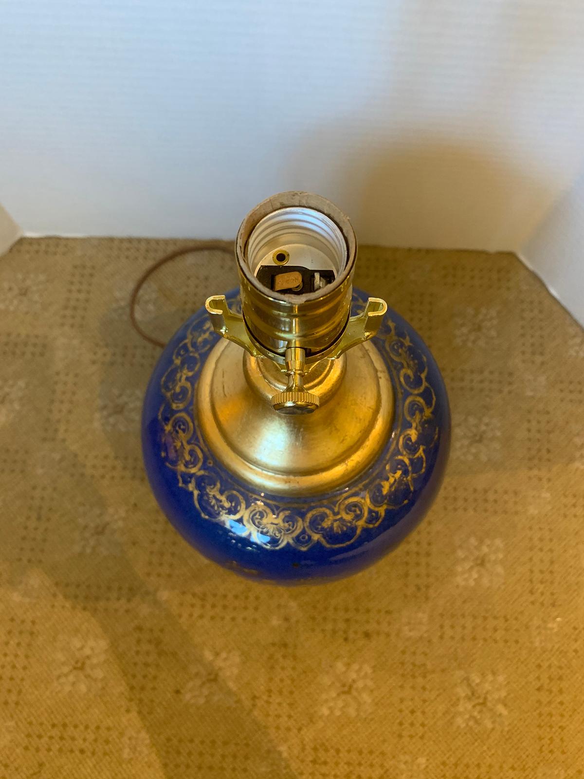 Chinese Blue and Gilt Porcelain Lamp on Custom Giltwood Base, circa 1800 7