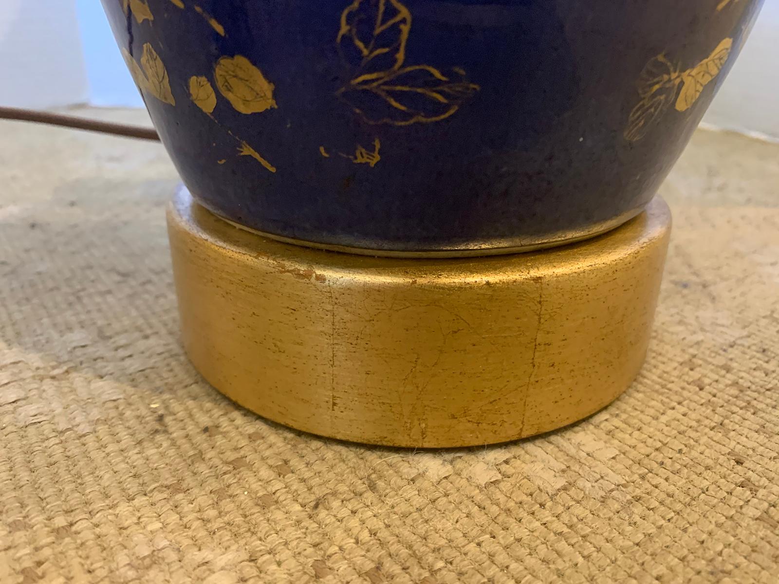 Chinese Blue and Gilt Porcelain Lamp on Custom Giltwood Base, circa 1800 4
