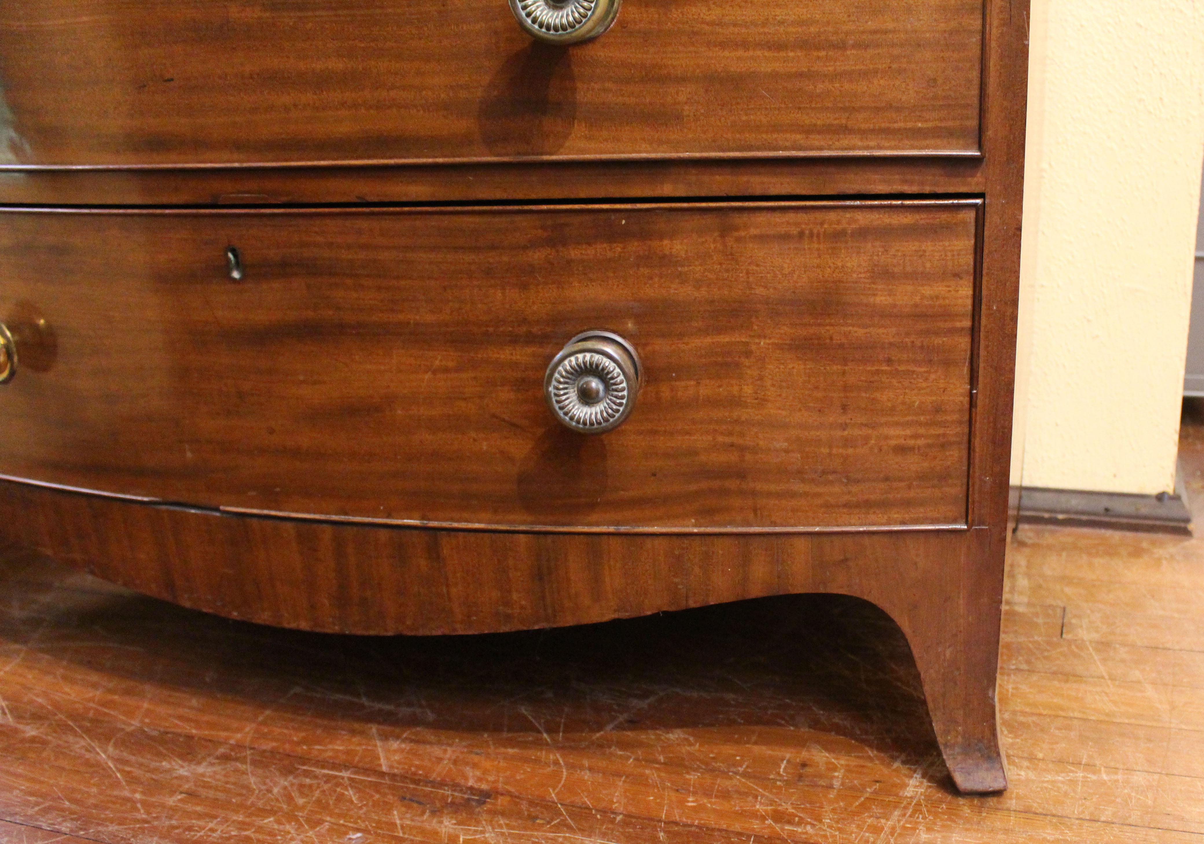 Circa 1800 English Bowfront Chest of Drawers 3