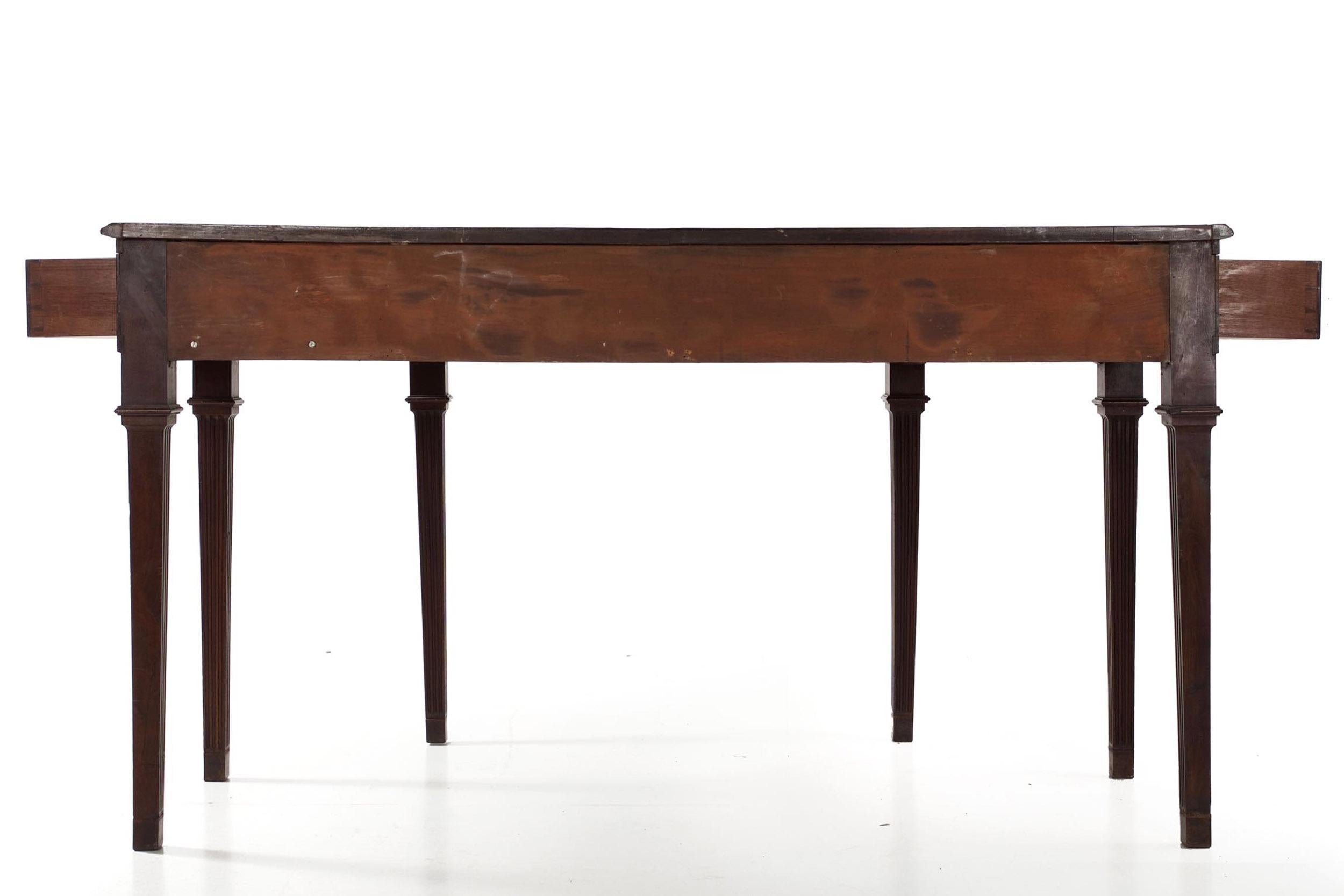 19th Century English George III Mahogany Antique Leather-Top Writing Desk, circa 1800