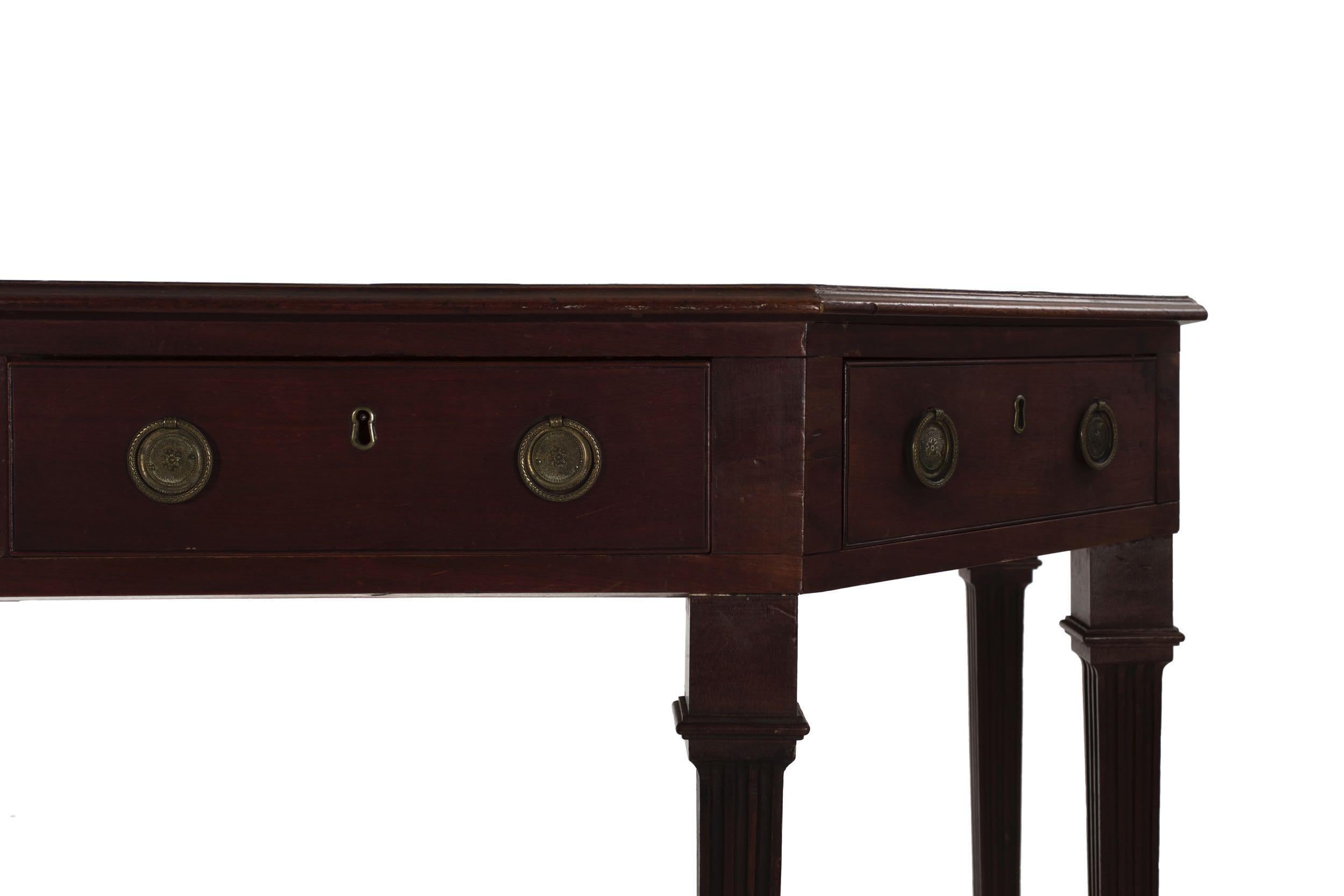English George III Mahogany Antique Leather-Top Writing Desk, circa 1800 2