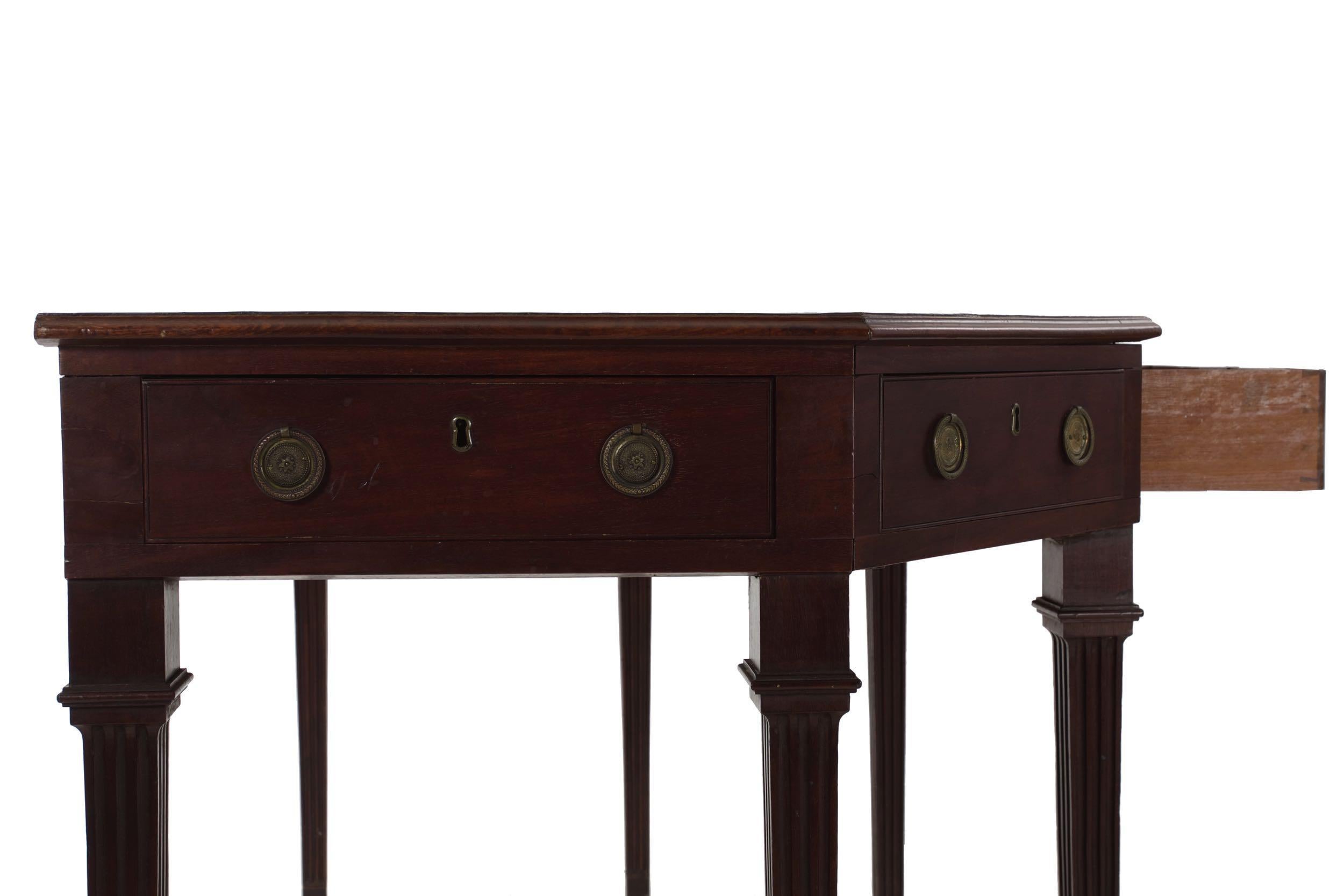 English George III Mahogany Antique Leather-Top Writing Desk, circa 1800 3