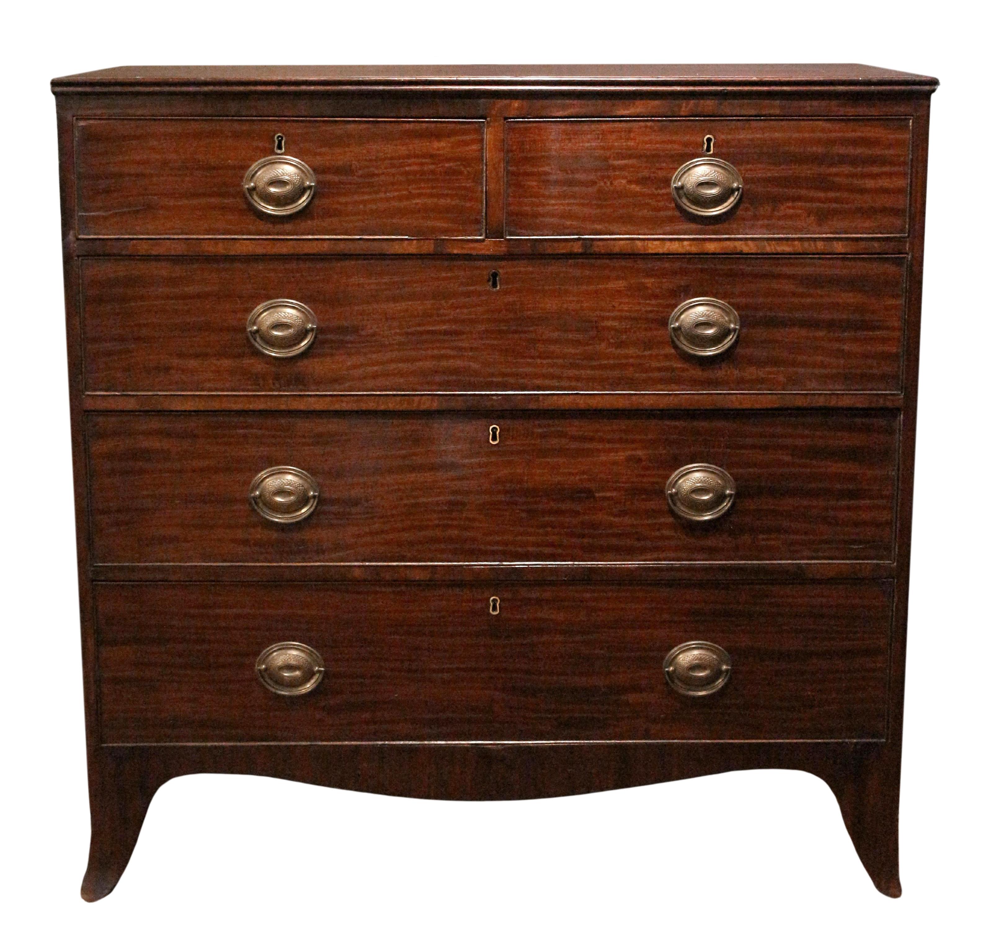 English George III period straight front chest of drawers, c.1800. 2 over 3 drawer form, raised on French splay feet. Choice veneers. Reproduction pulls in original holes (plus plugs from other previous hardware). Housekeeping repairs over the
