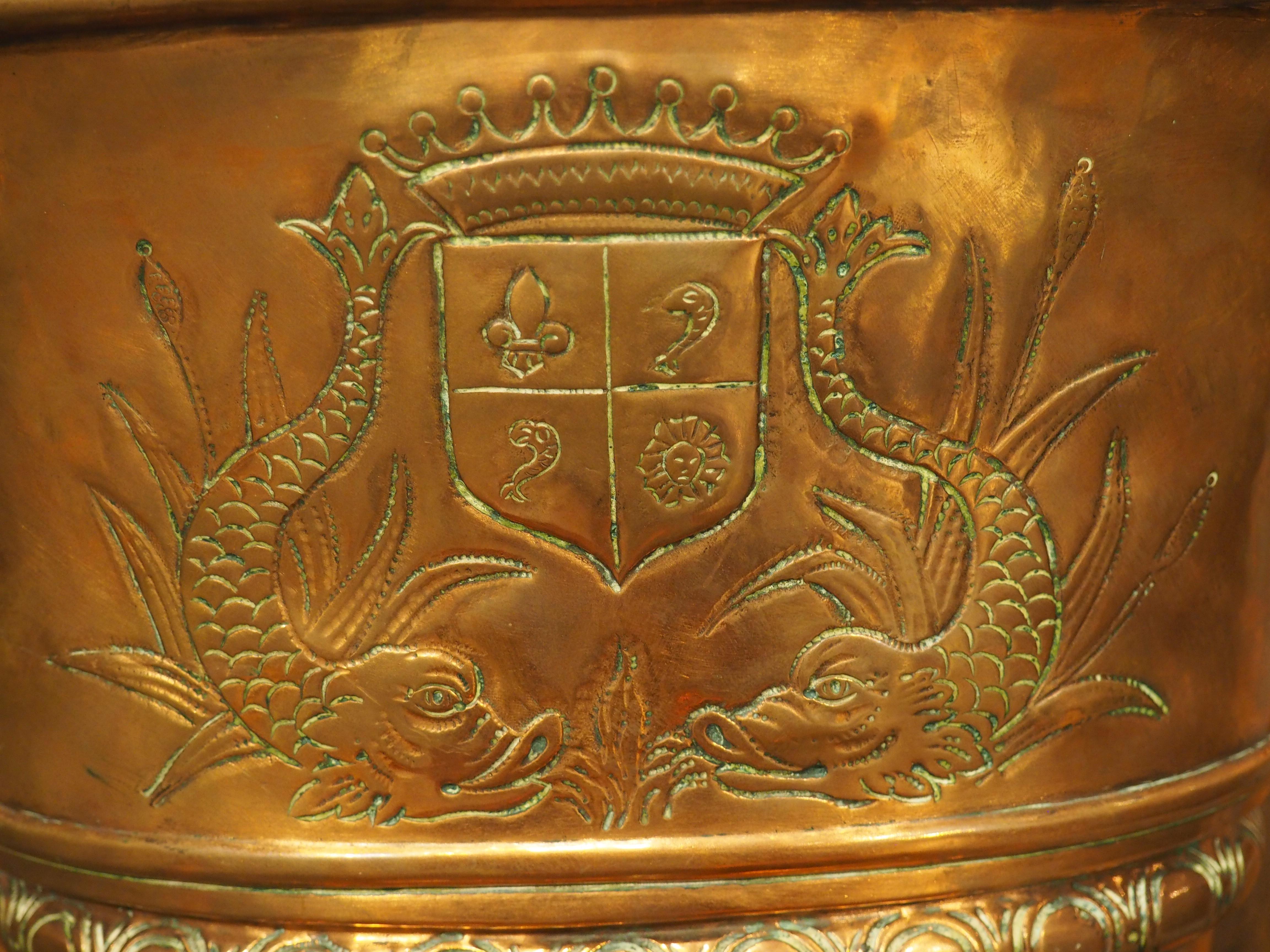 Circa 1800 French Copper Coat of Arms Lavabo with Wooden Mounting For Sale 3