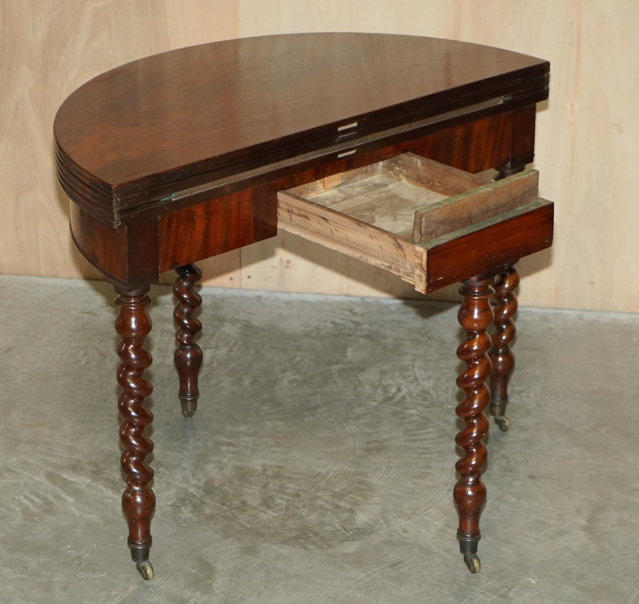 CIRCA 1800 FULLY RESTORED FRENCH DiRECTORIE DEMI LUNE EXTENDING CARD GAMES TABLE For Sale 4